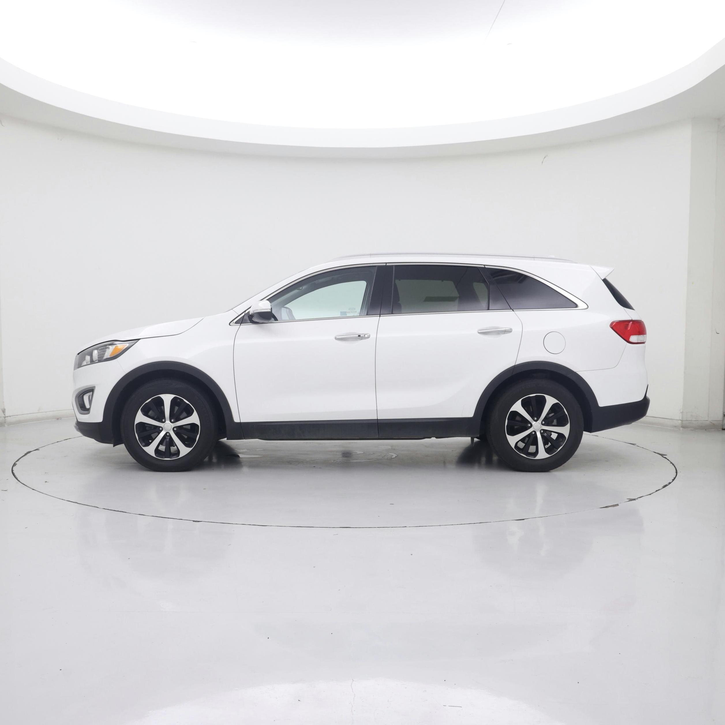 Thumbnail: 2017 Kia Sorento - 3