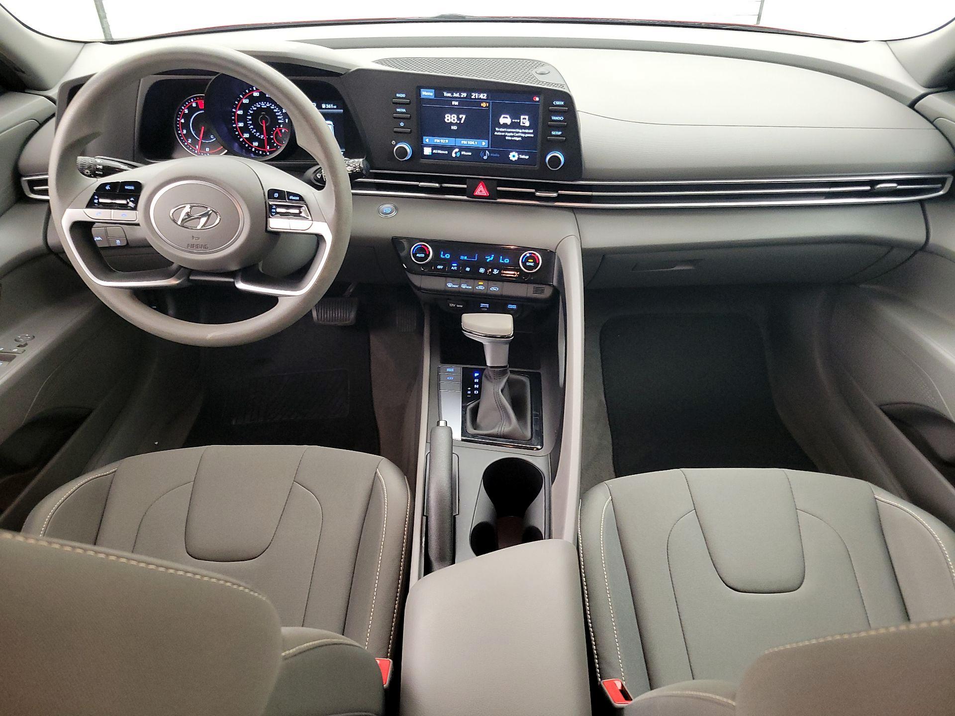 Thumbnail: 2022 Hyundai Elantra - 9
