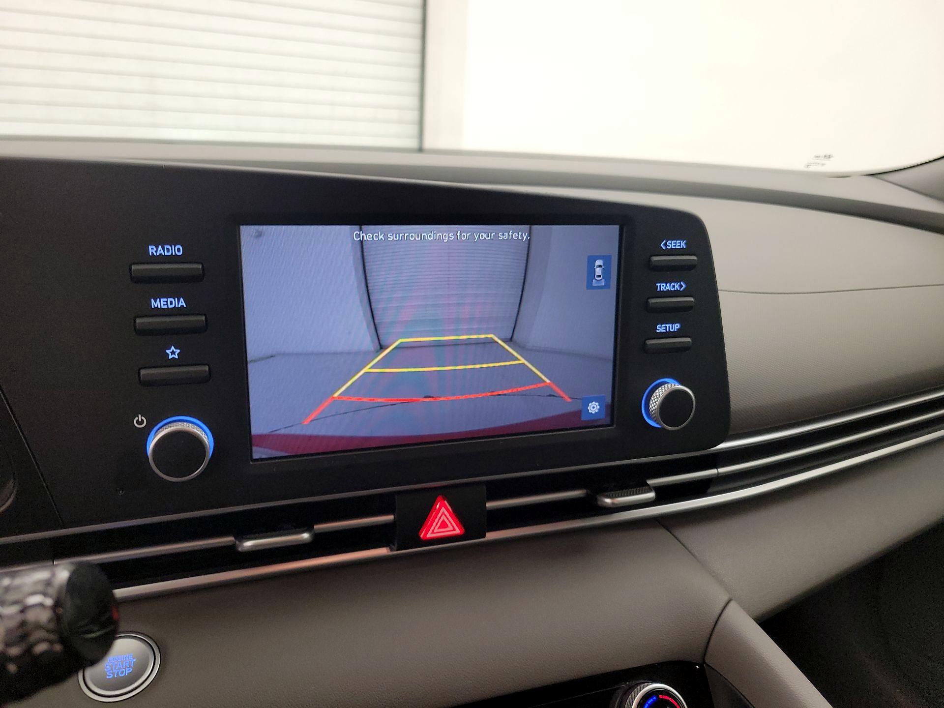 Thumbnail: 2022 Hyundai Elantra - 14