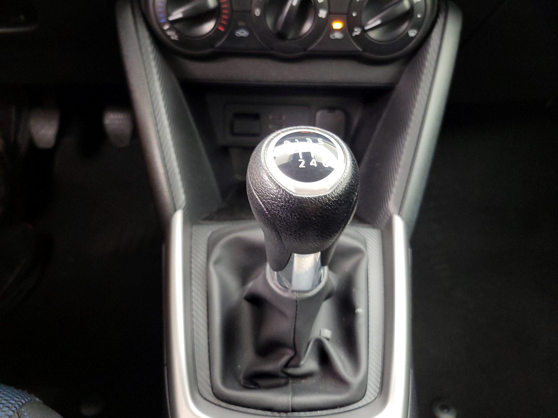 Thumbnail: 2019 Toyota Yaris - 17