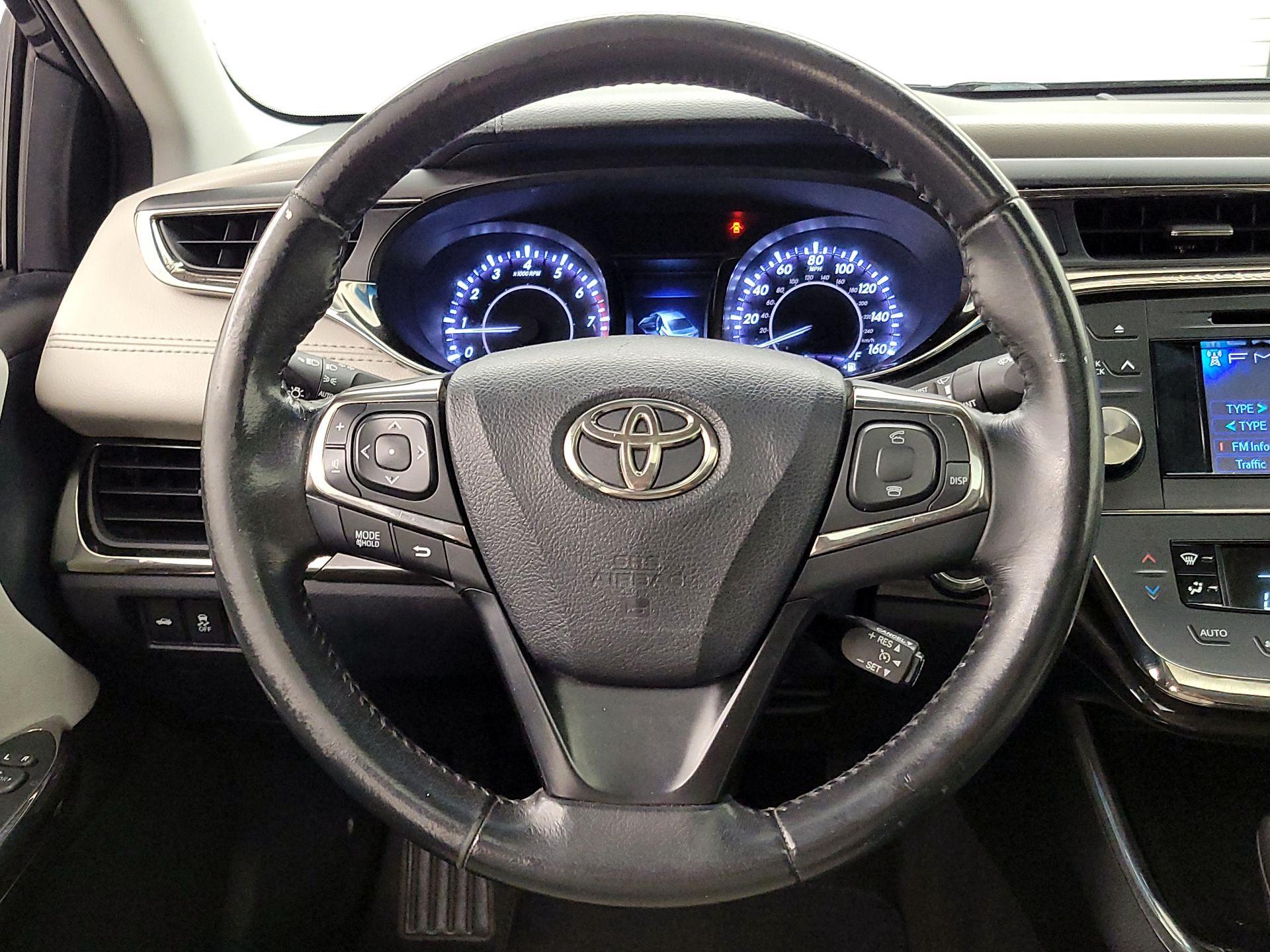 Thumbnail: 2013 Toyota Avalon - 10