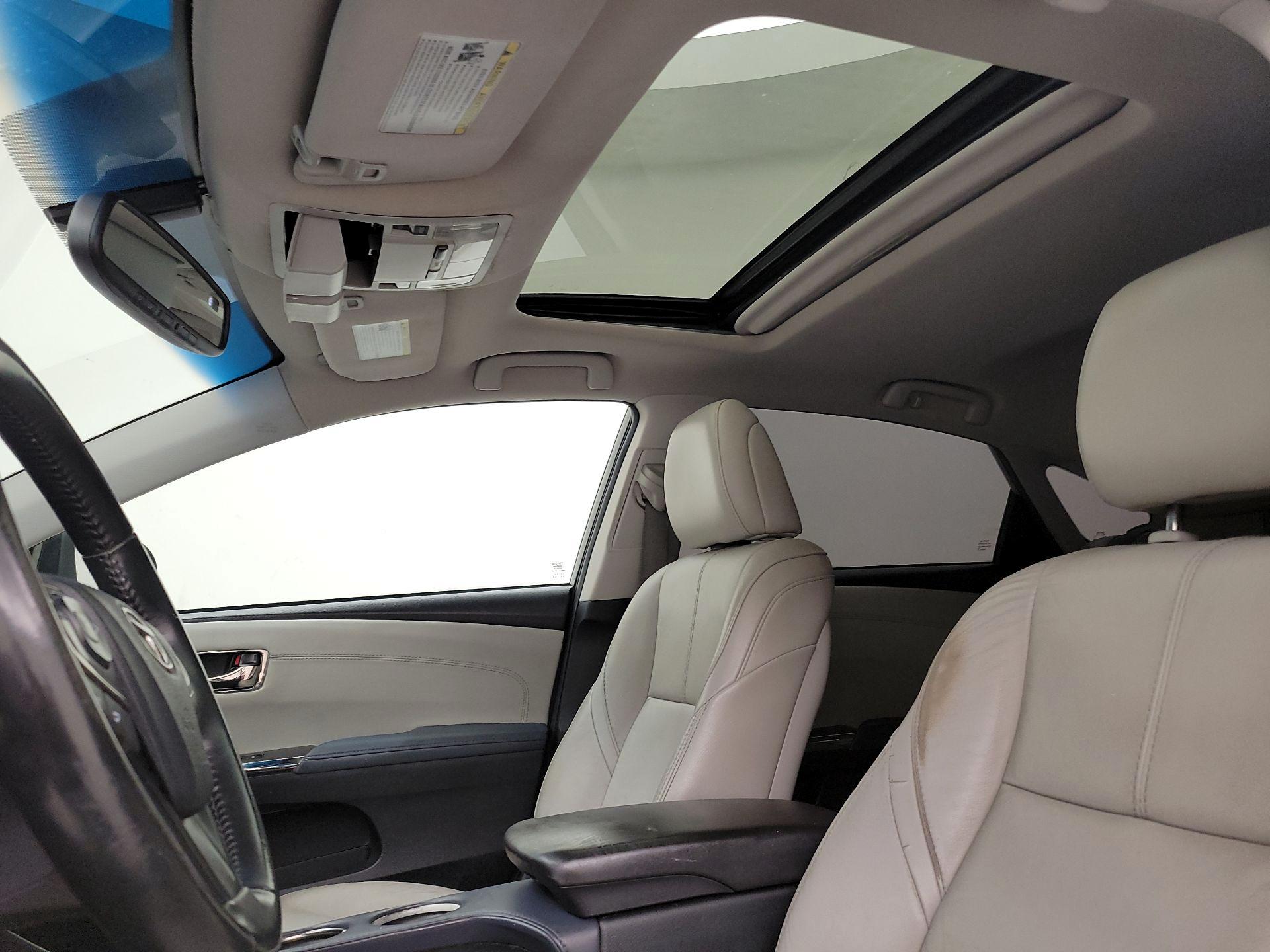 Thumbnail: 2013 Toyota Avalon - 19