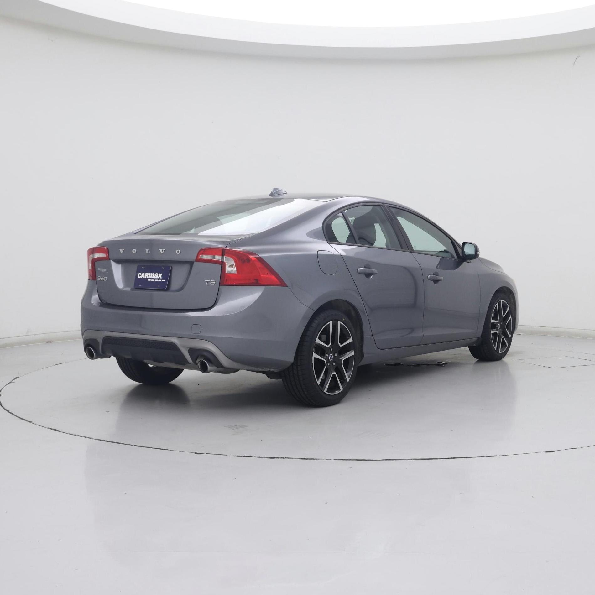Thumbnail: 2017 Volvo S60 - 8