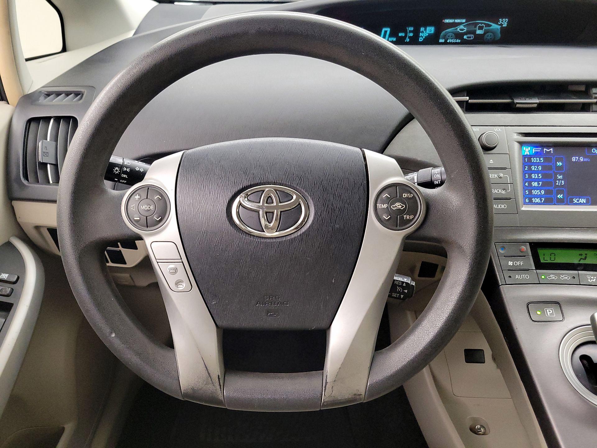 Thumbnail: 2013 Toyota Prius - 10