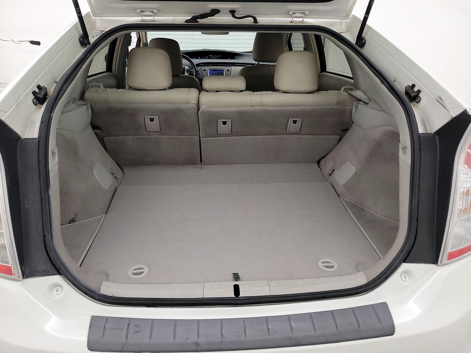 Thumbnail: 2013 Toyota Prius - 19