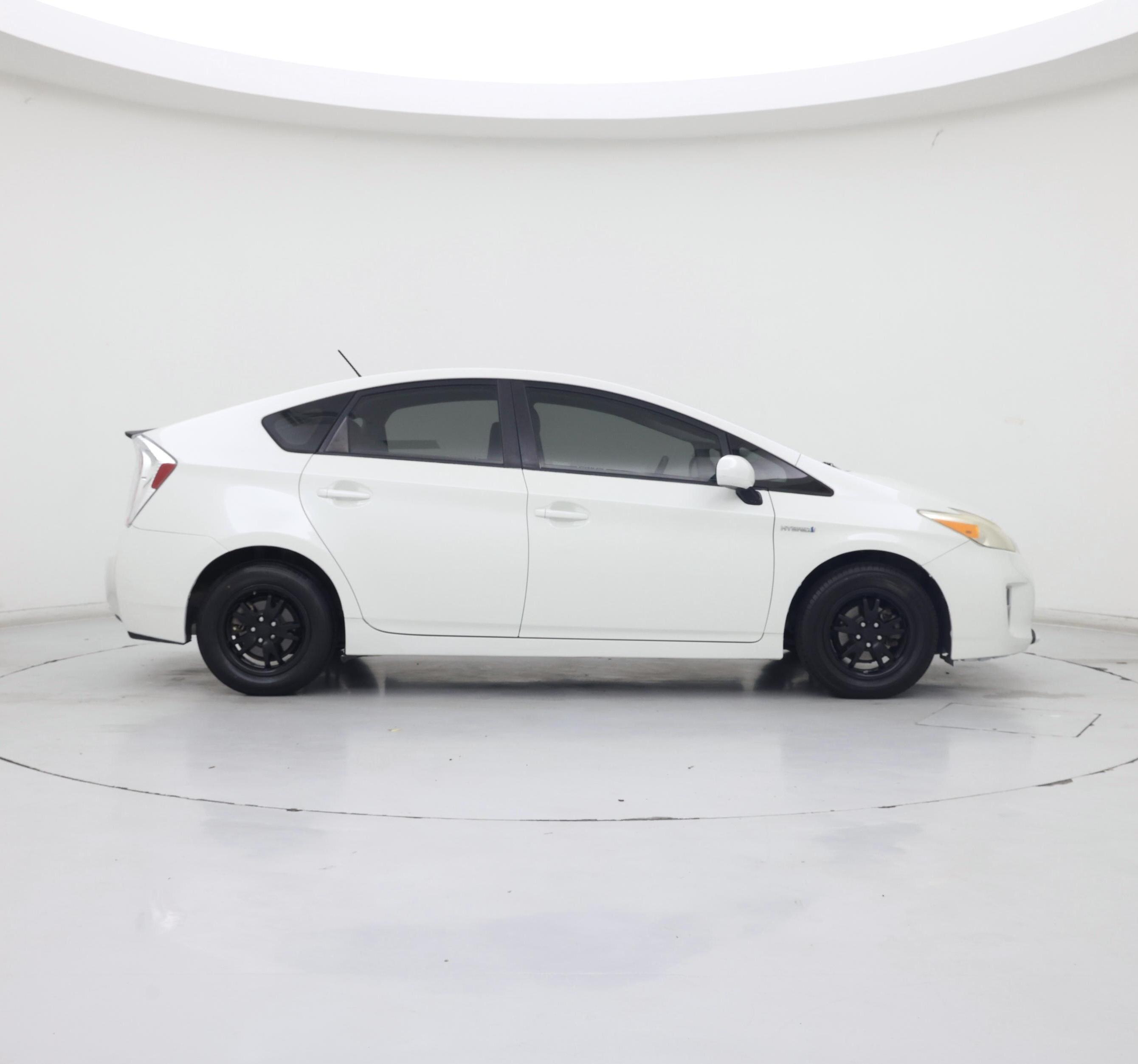 Thumbnail: 2013 Toyota Prius - 7