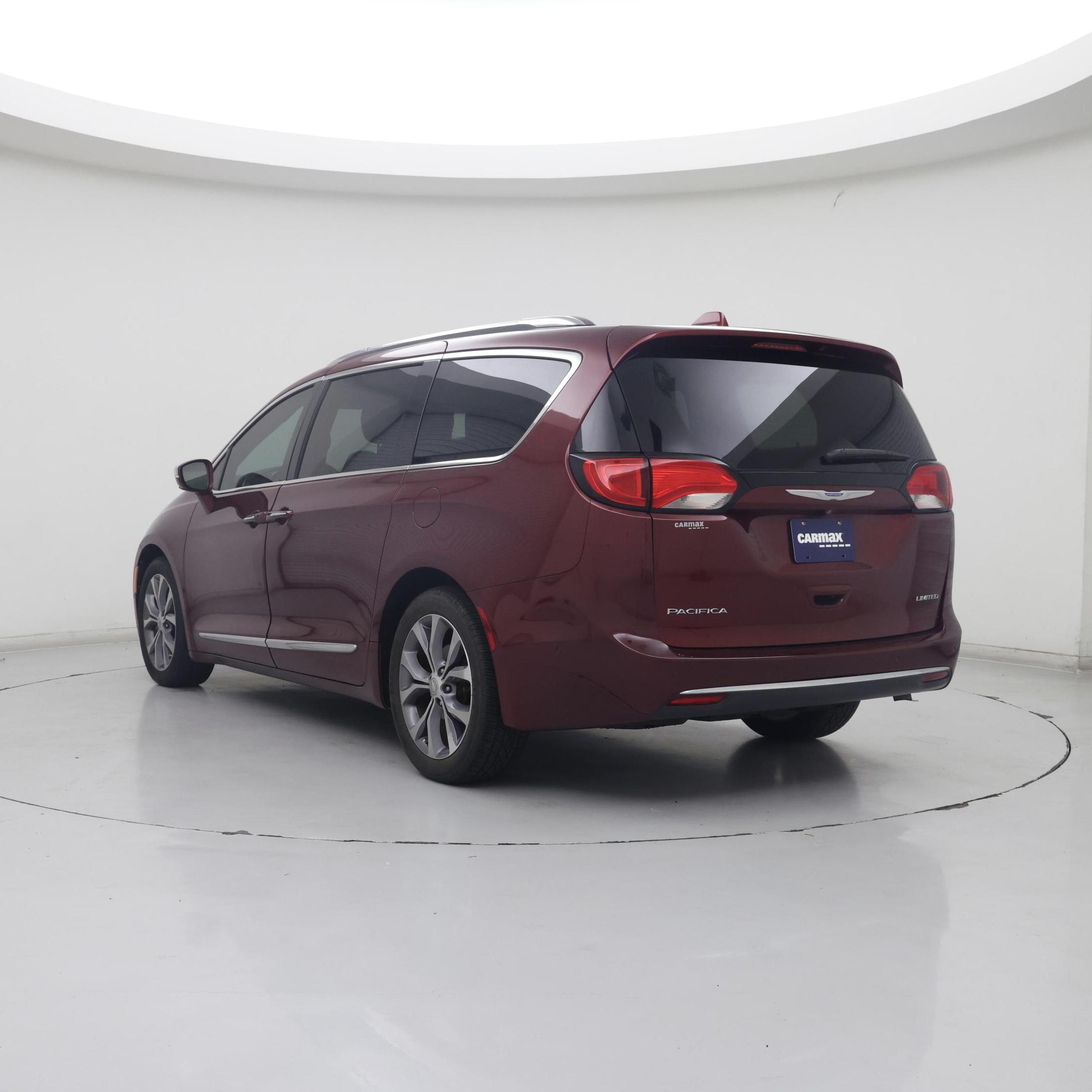 Thumbnail: 2018 Chrysler Pacifica - 2