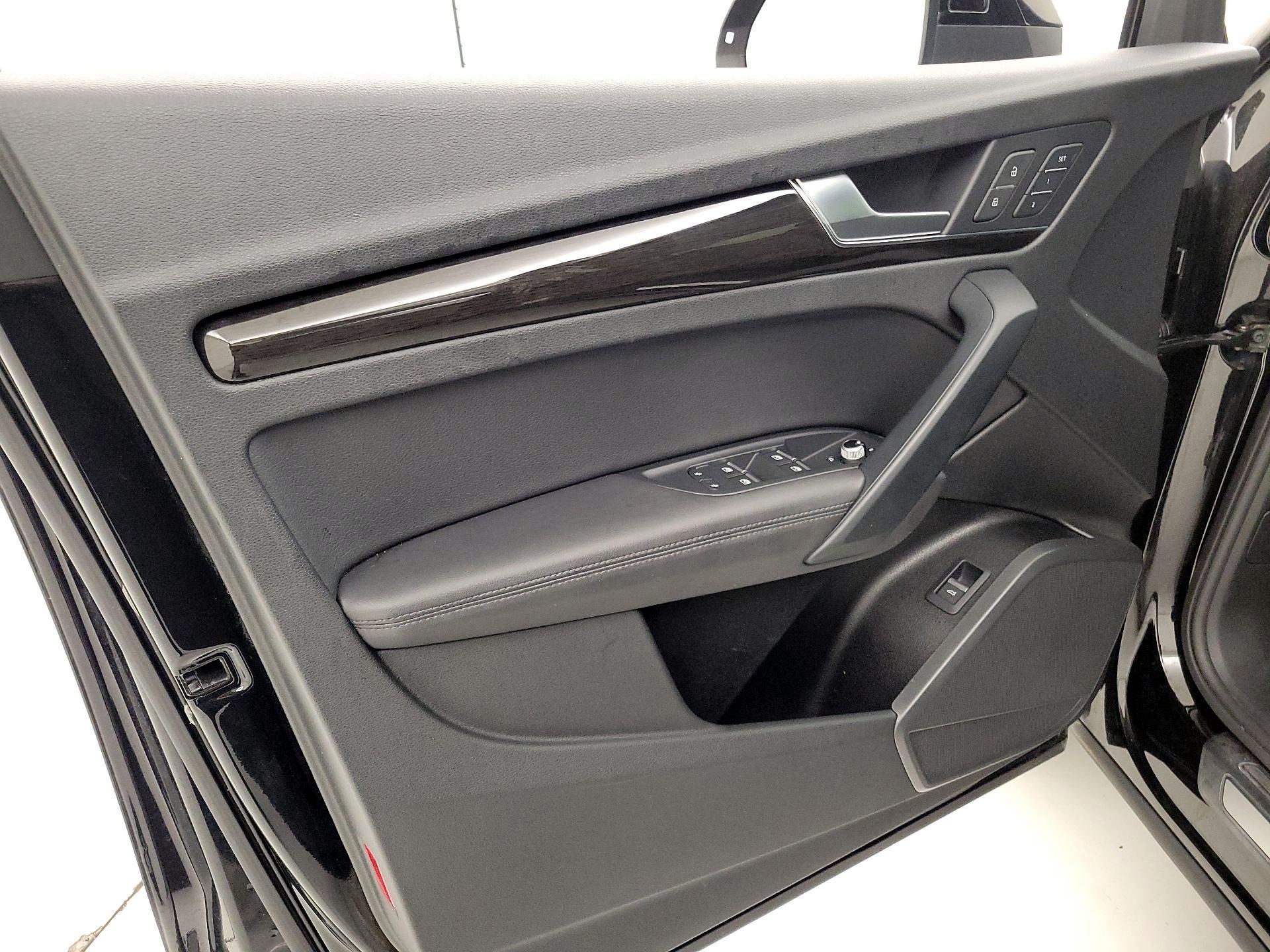Thumbnail: 2019 Audi Q5 - 12