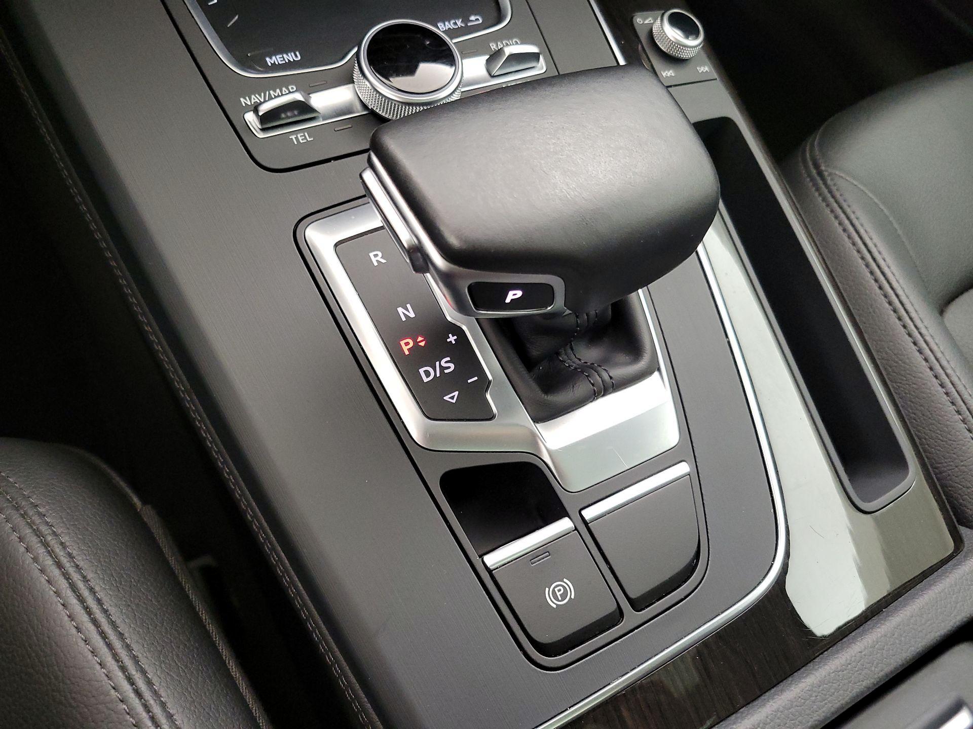 Thumbnail: 2019 Audi Q5 - 17