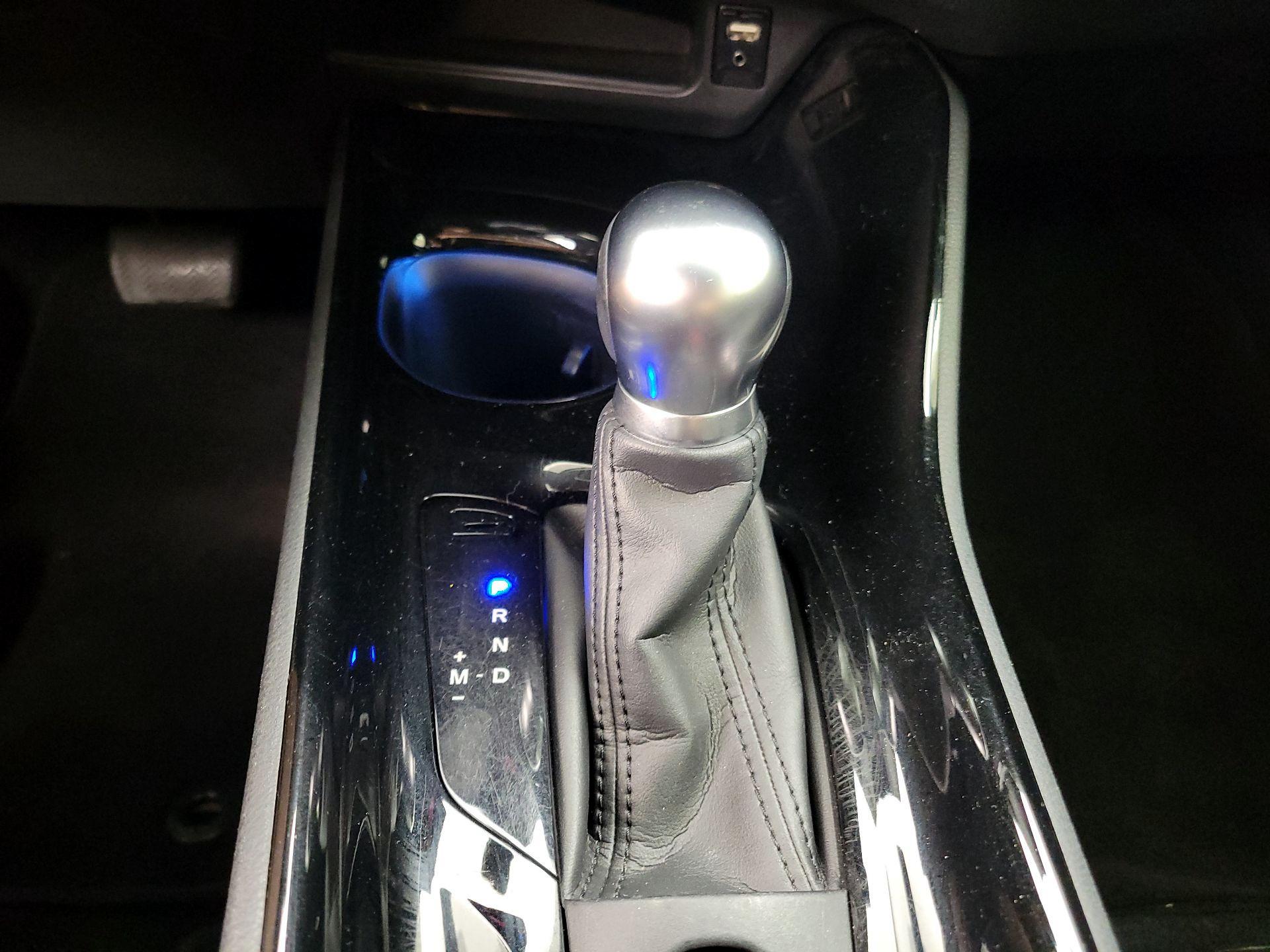 Thumbnail: 2019 Toyota C-HR - 17