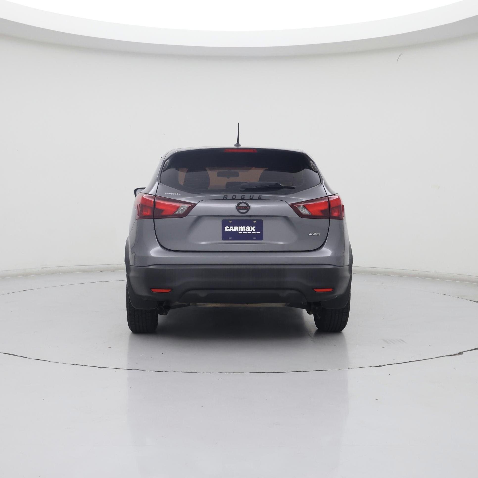 Thumbnail: 2017 Nissan Rogue Sport - 6