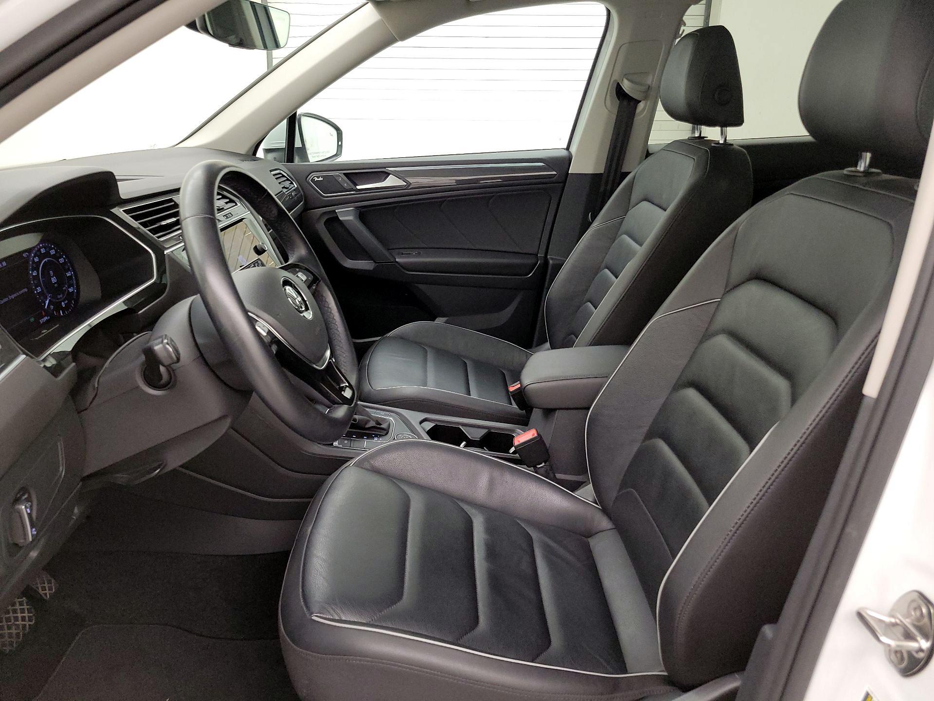 Thumbnail: 2019 Volkswagen Tiguan - 11