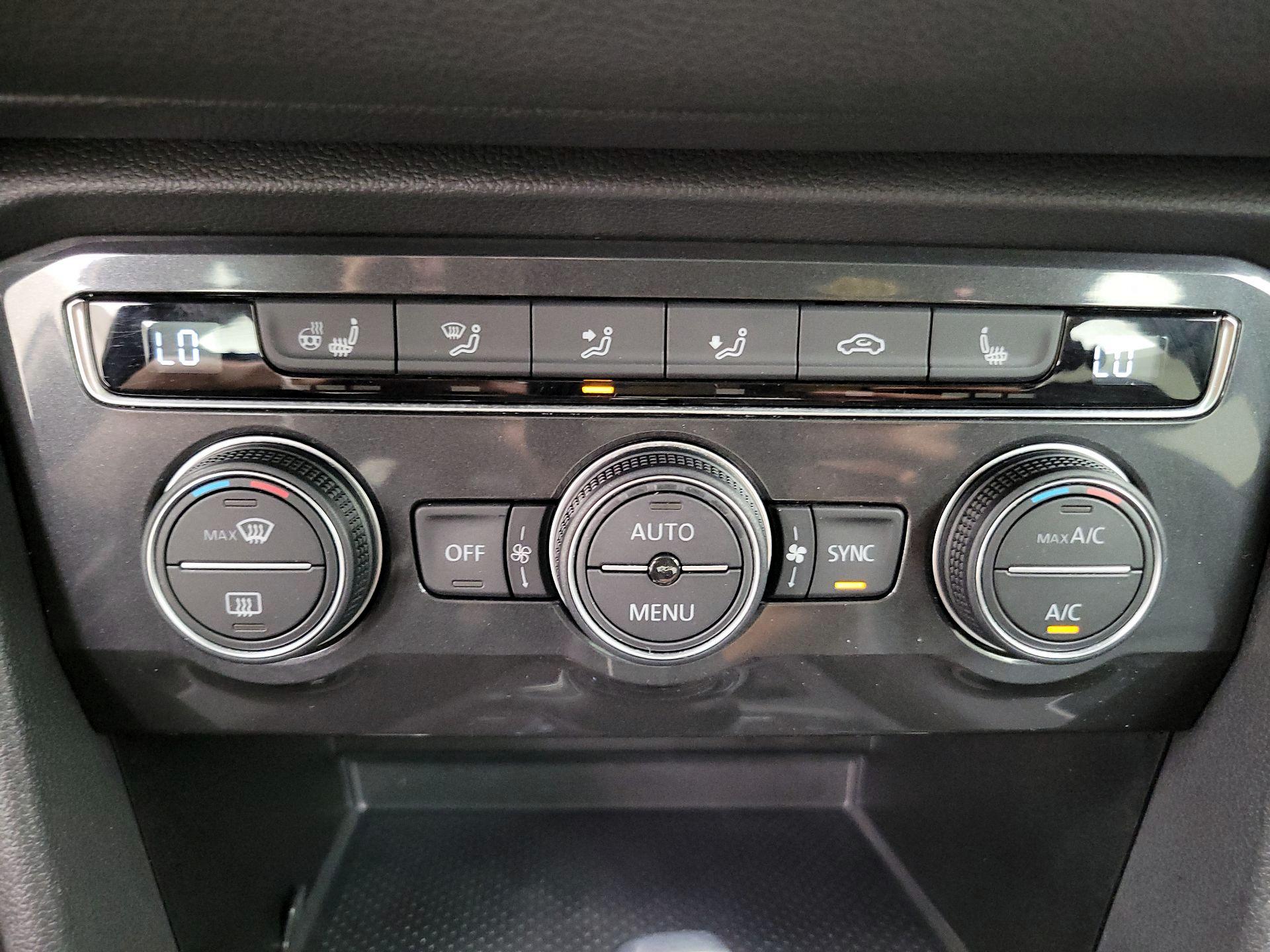 Thumbnail: 2019 Volkswagen Tiguan - 16