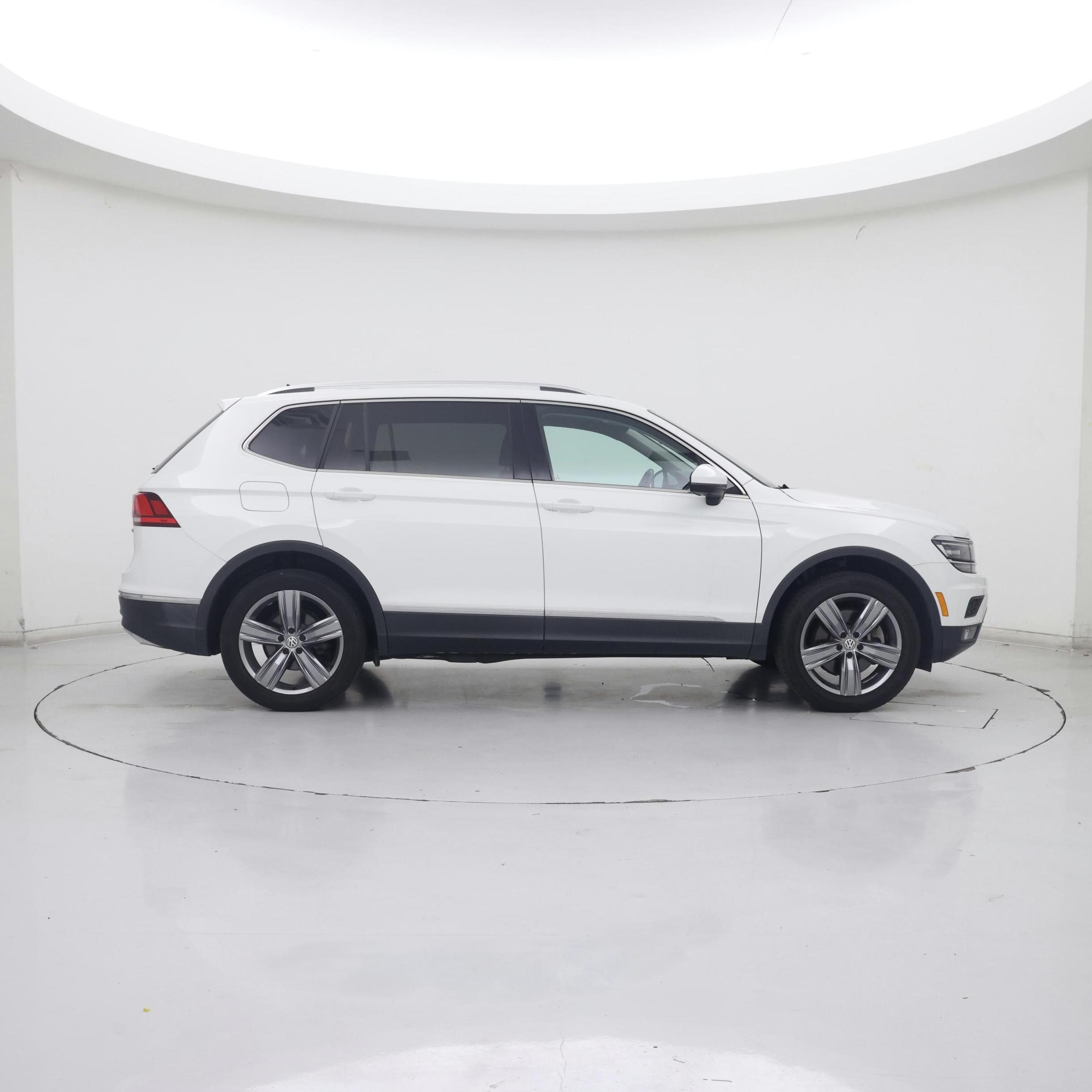 Thumbnail: 2019 Volkswagen Tiguan - 7