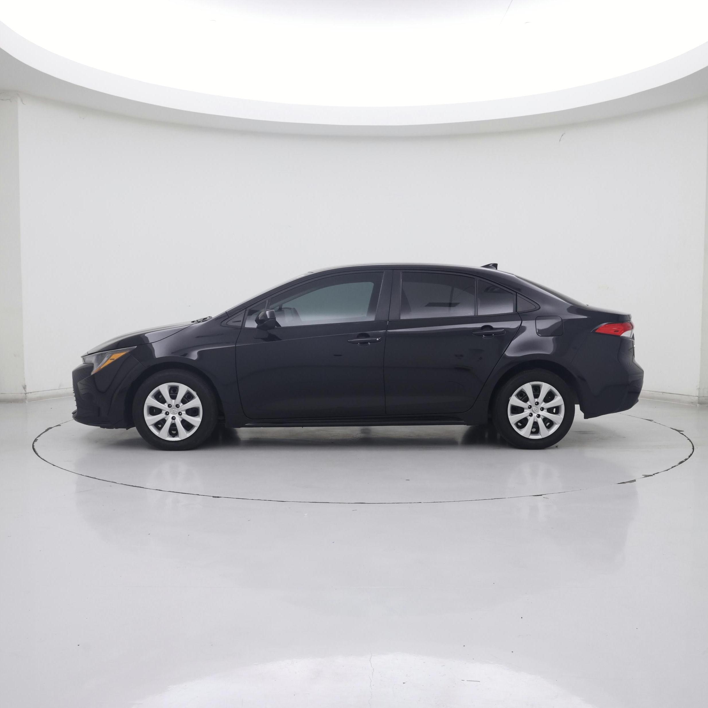 Thumbnail: 2024 Toyota Corolla - 3