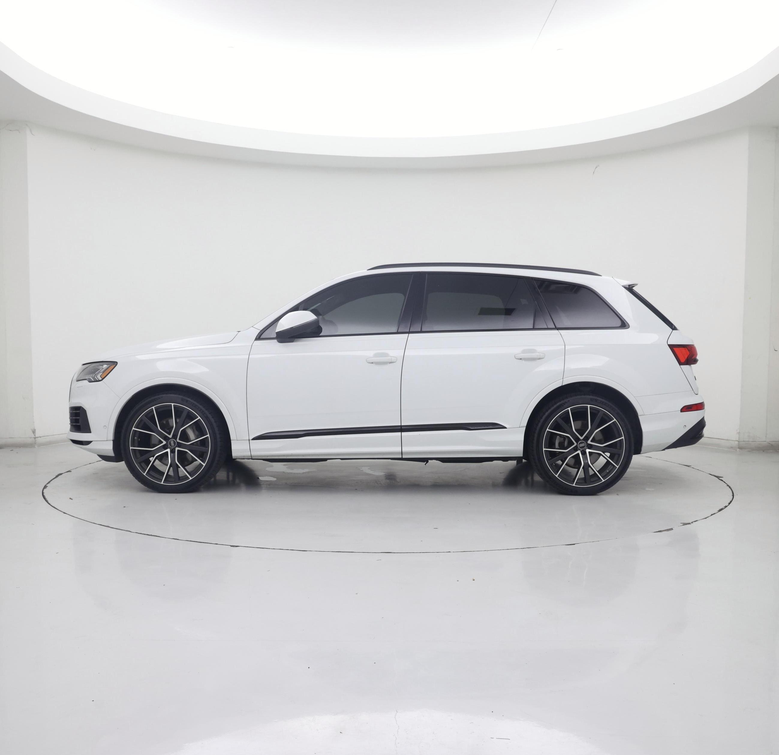 Thumbnail: 2023 Audi Q7 - 3