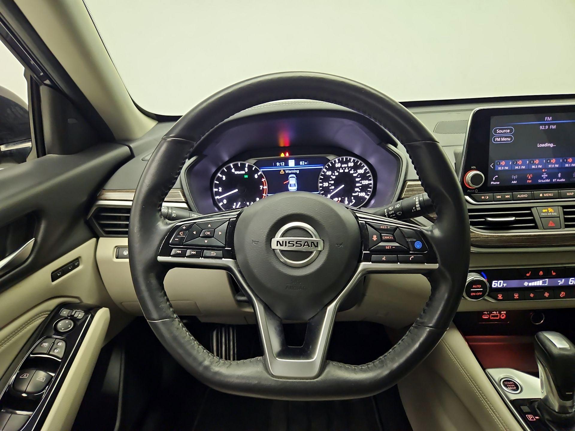 Thumbnail: 2020 Nissan Altima - 10
