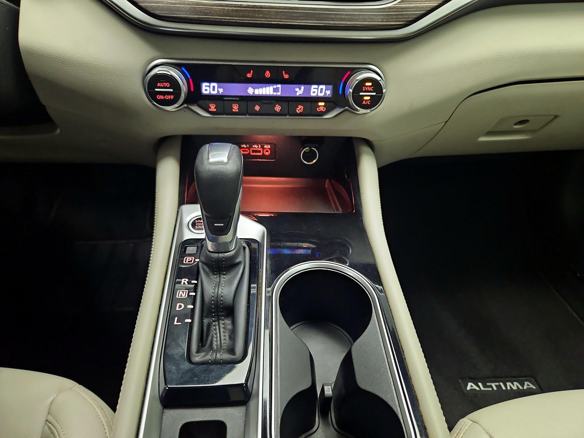 Thumbnail: 2020 Nissan Altima - 16