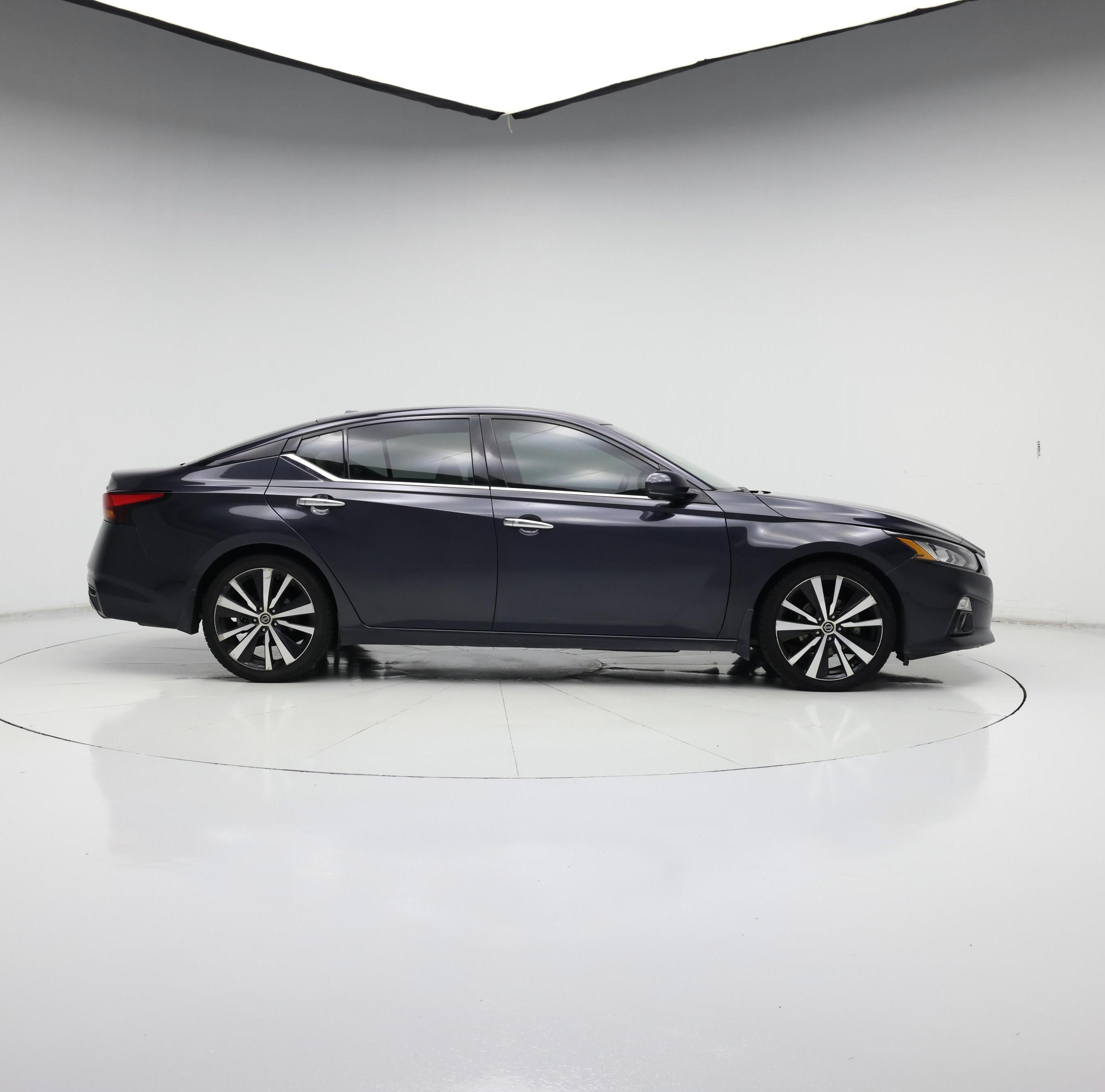 Thumbnail: 2020 Nissan Altima - 7