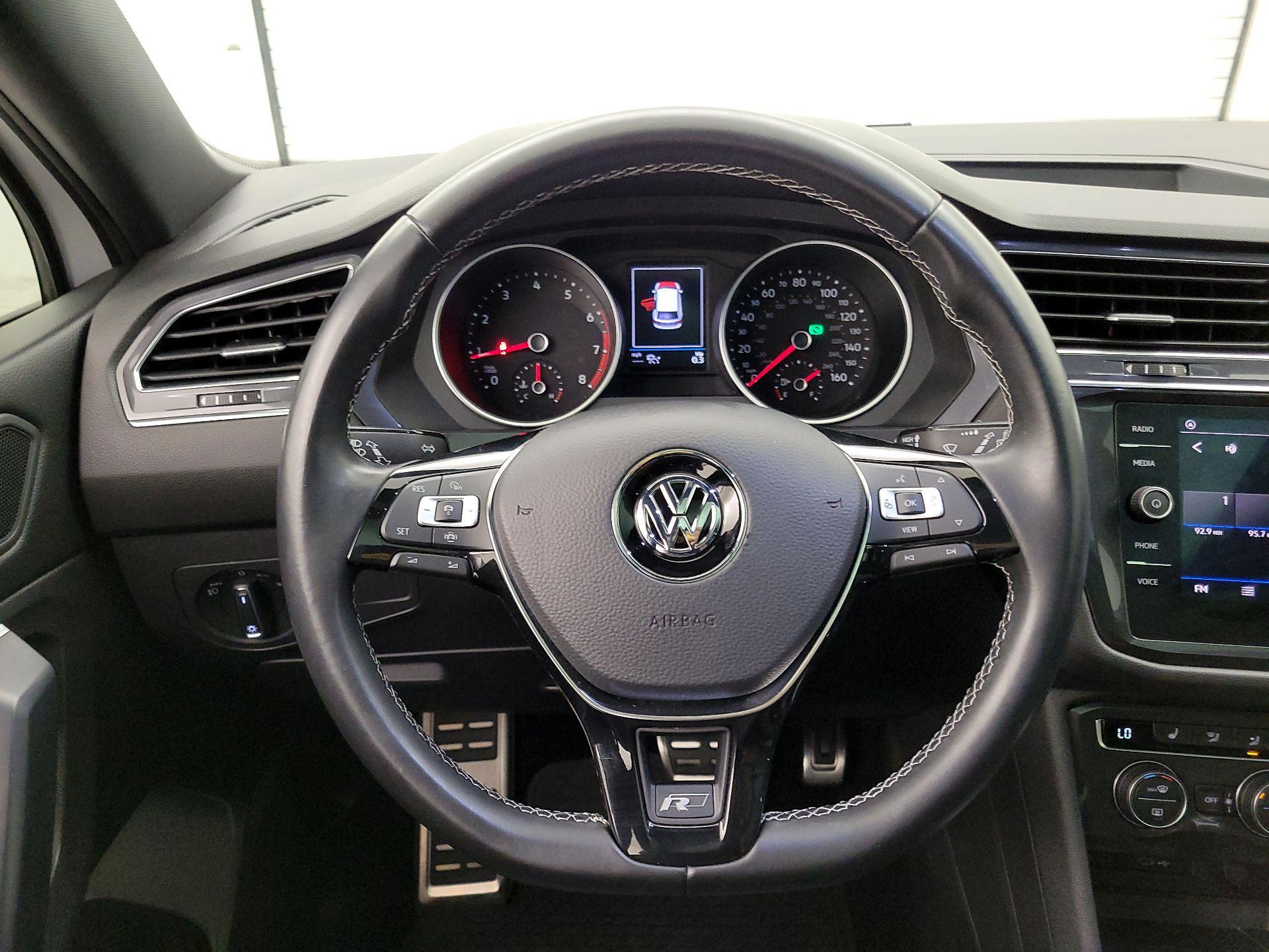 Thumbnail: 2021 Volkswagen Tiguan - 10