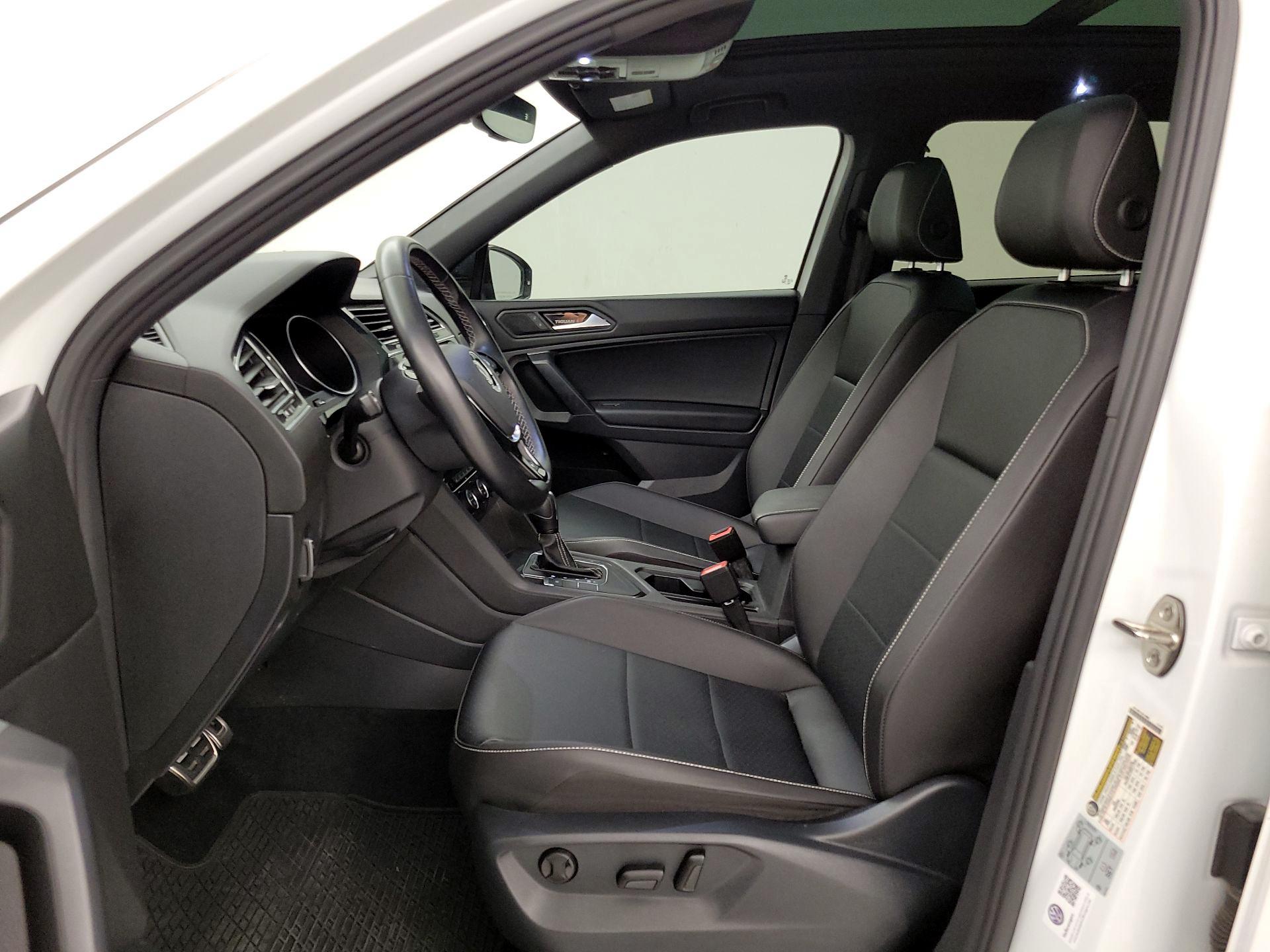 Thumbnail: 2021 Volkswagen Tiguan - 11