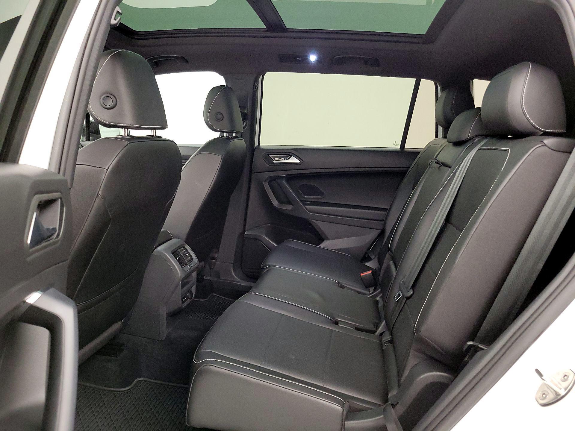 Thumbnail: 2021 Volkswagen Tiguan - 20
