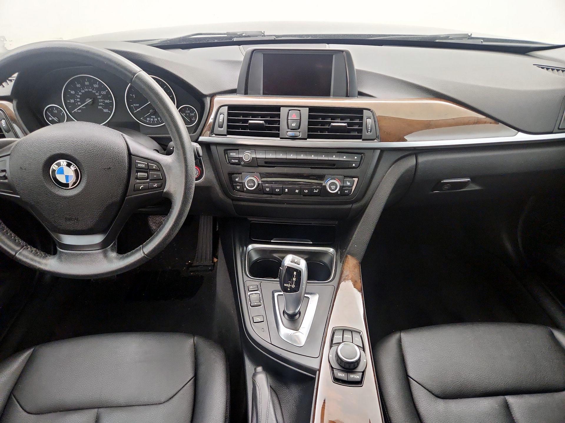 Thumbnail: 2015 BMW 3 Series - 9