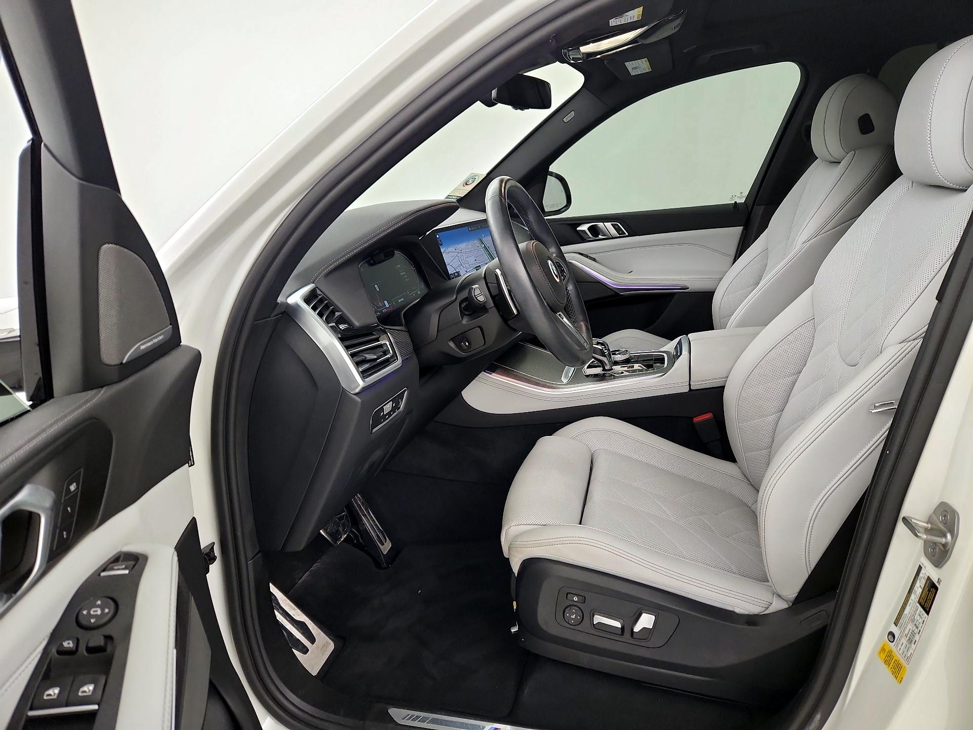 Thumbnail: 2023 BMW X5 - 11