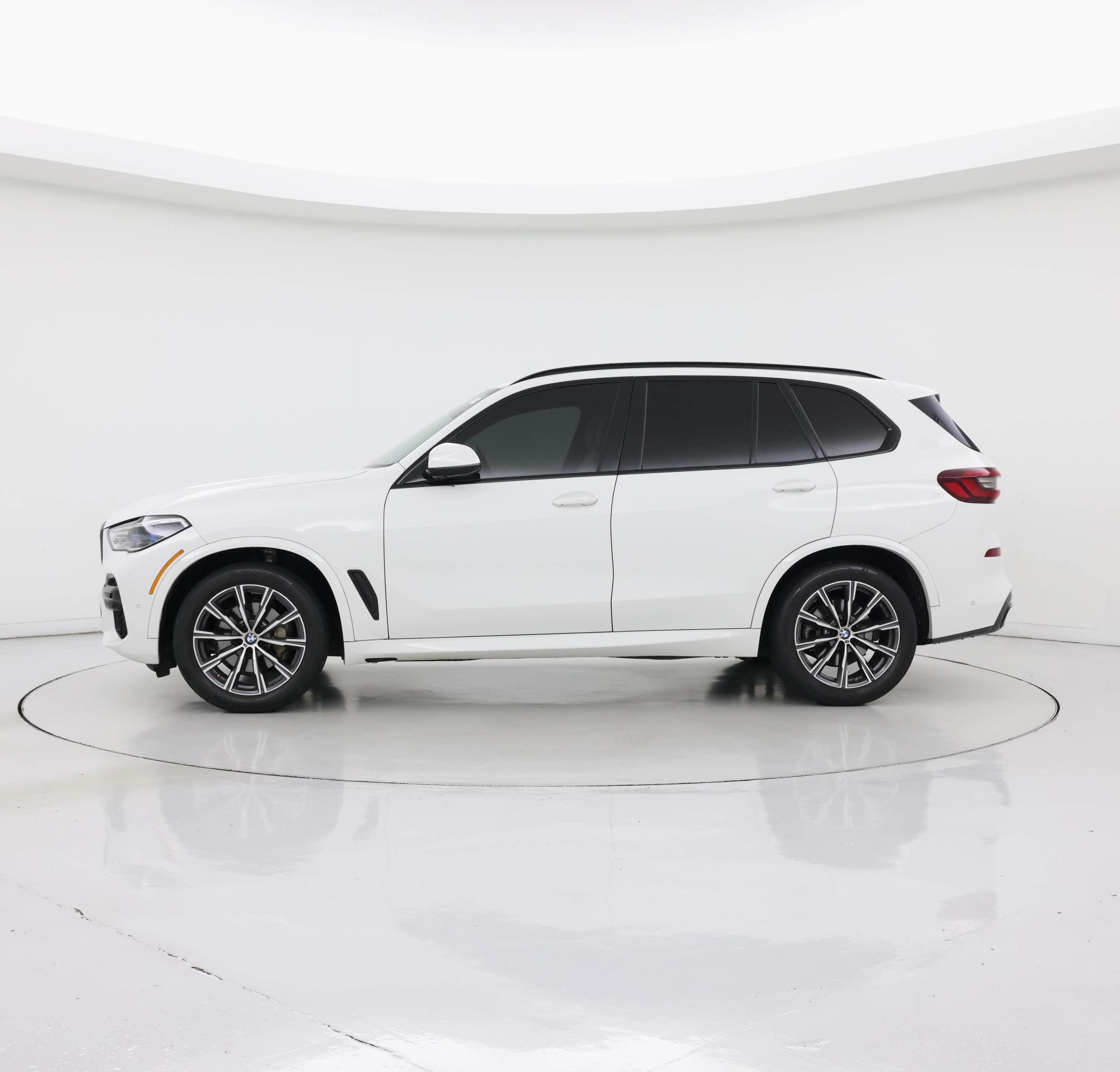 Thumbnail: 2023 BMW X5 - 3