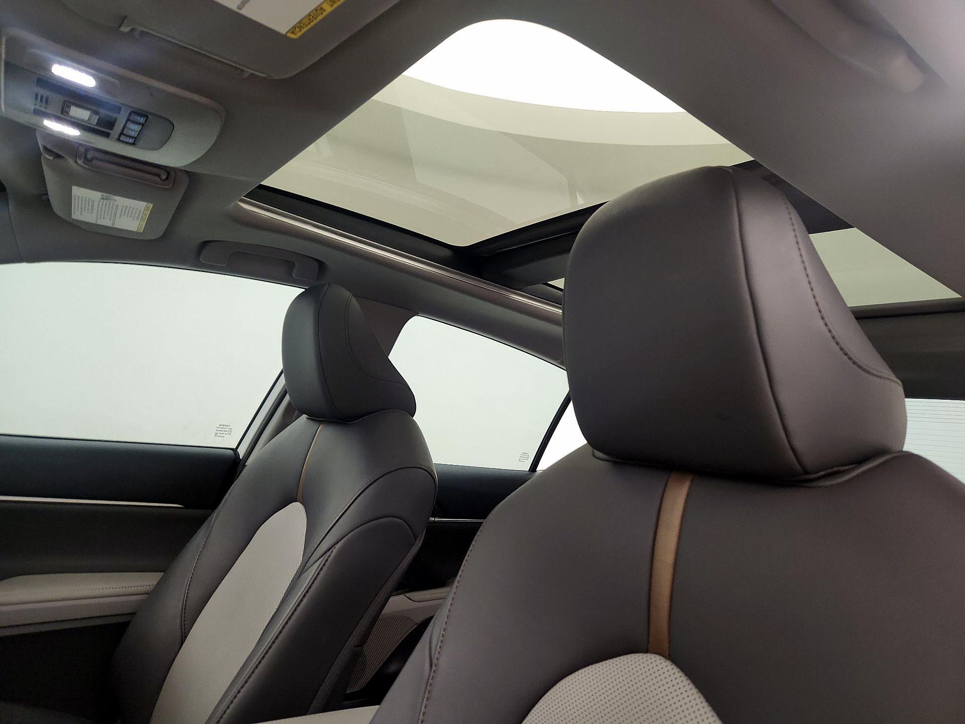 Thumbnail: 2020 Toyota Camry - 19