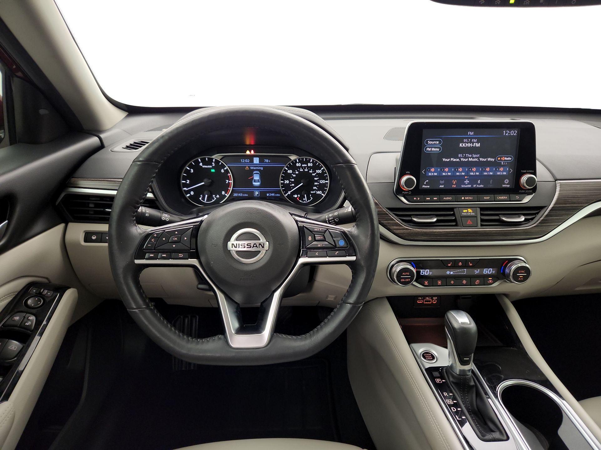 Thumbnail: 2020 Nissan Altima - 10