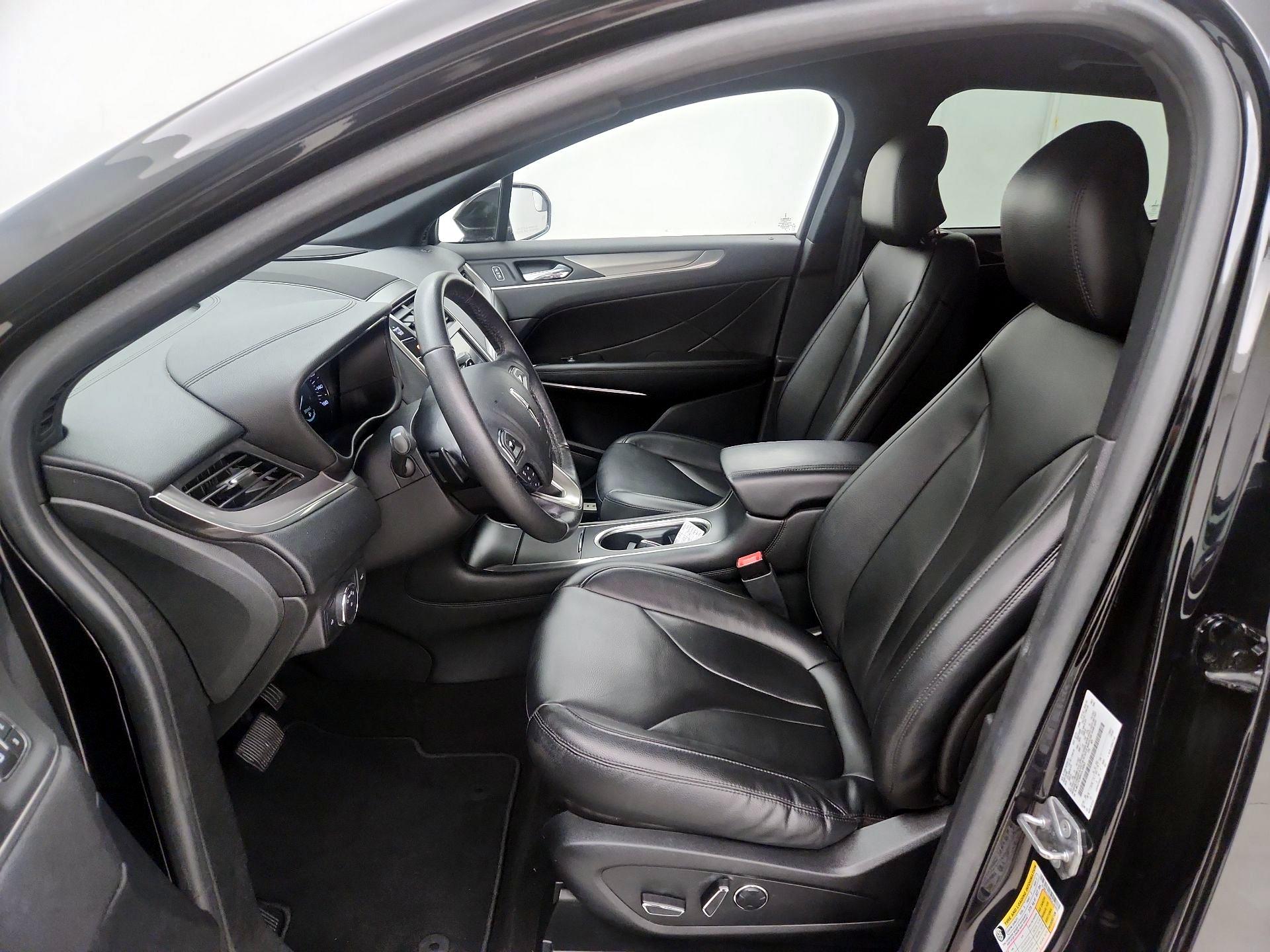 Thumbnail: 2019 Lincoln MKC - 11