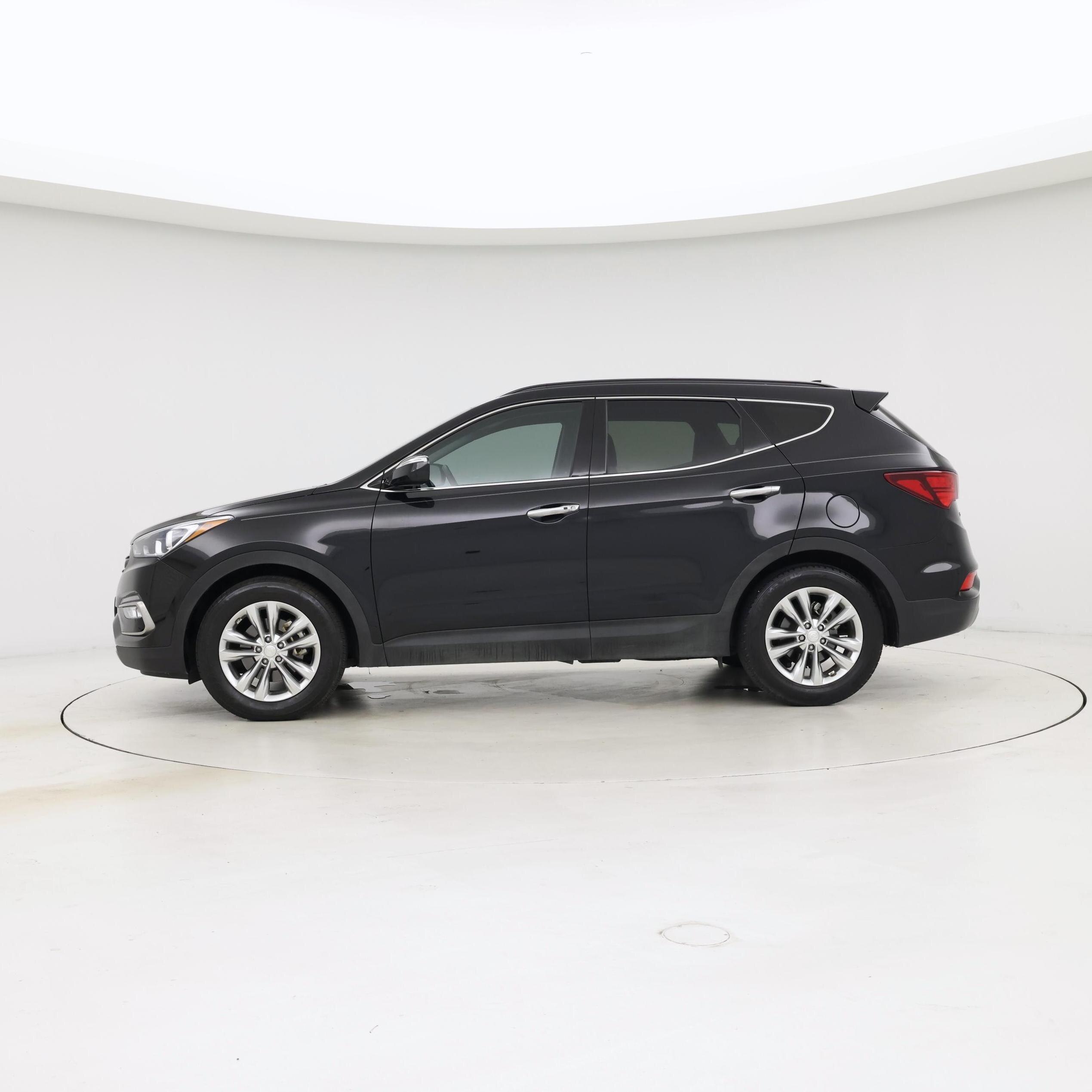 Thumbnail: 2017 Hyundai Santa Fe - 3