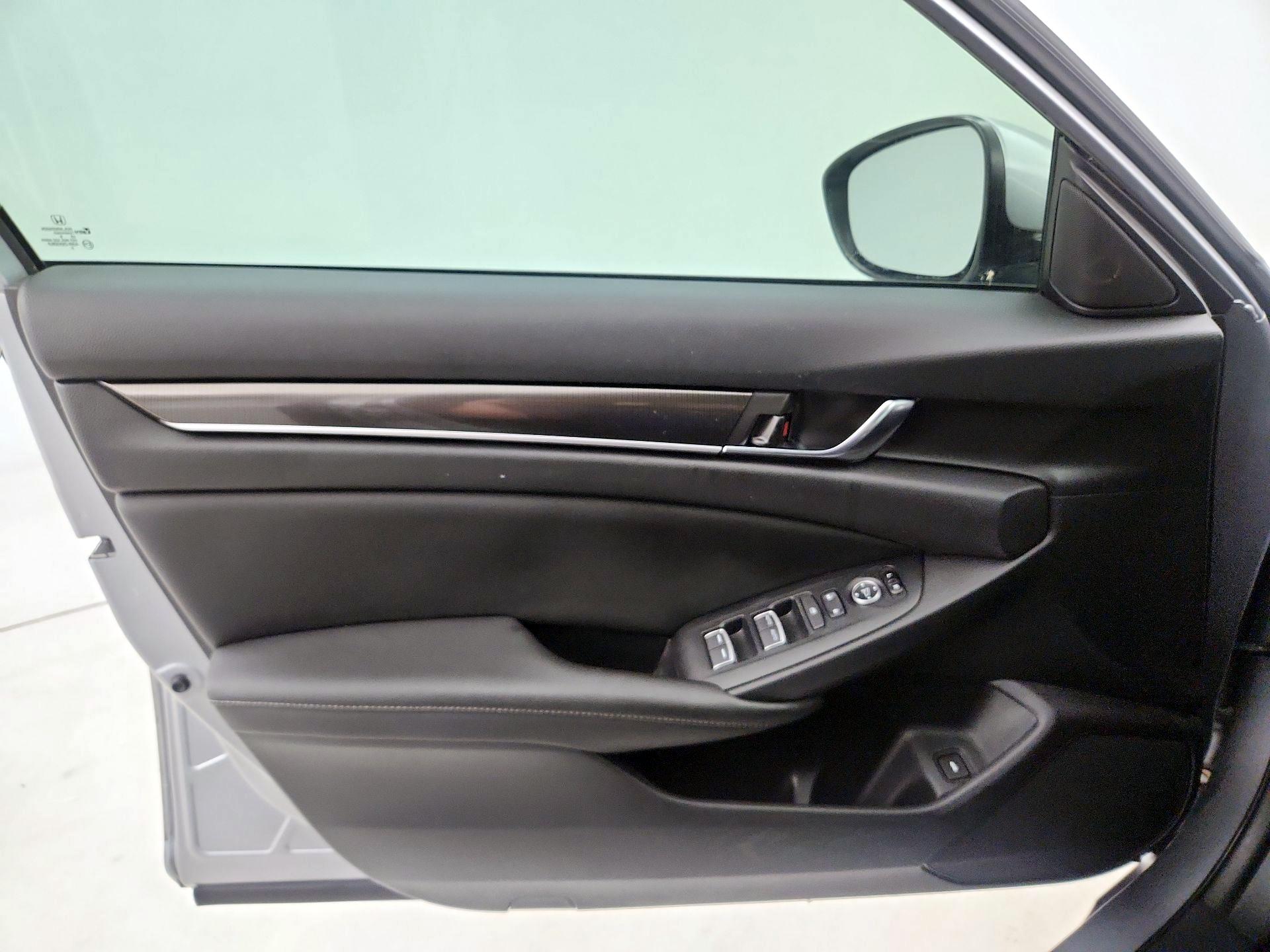 Thumbnail: 2019 Honda Accord - 12