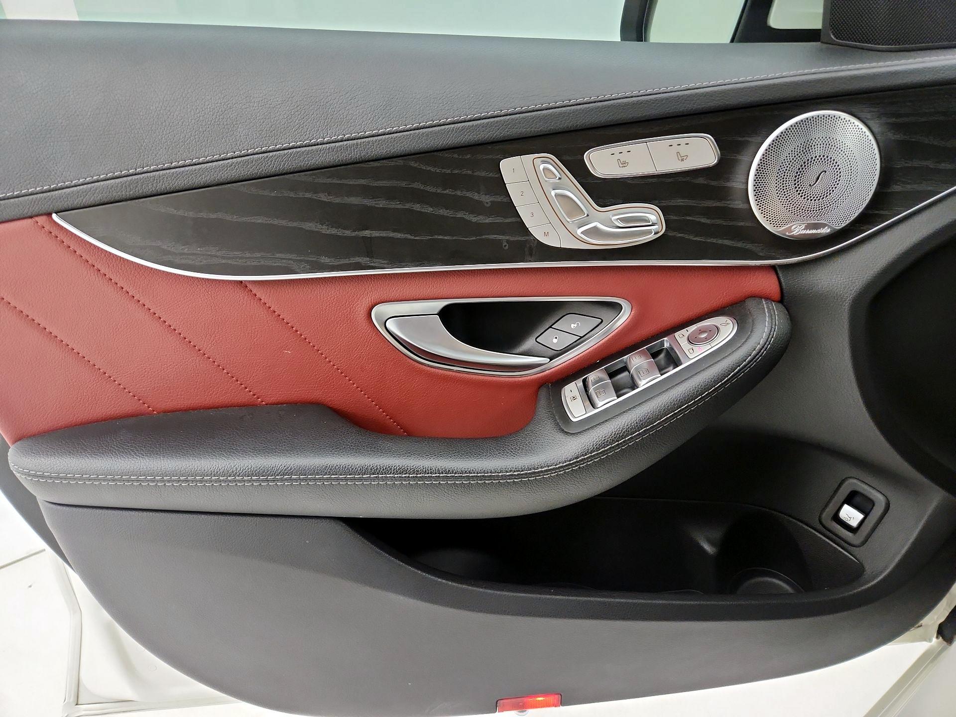 Thumbnail: 2015 Mercedes-Benz C-Class - 12