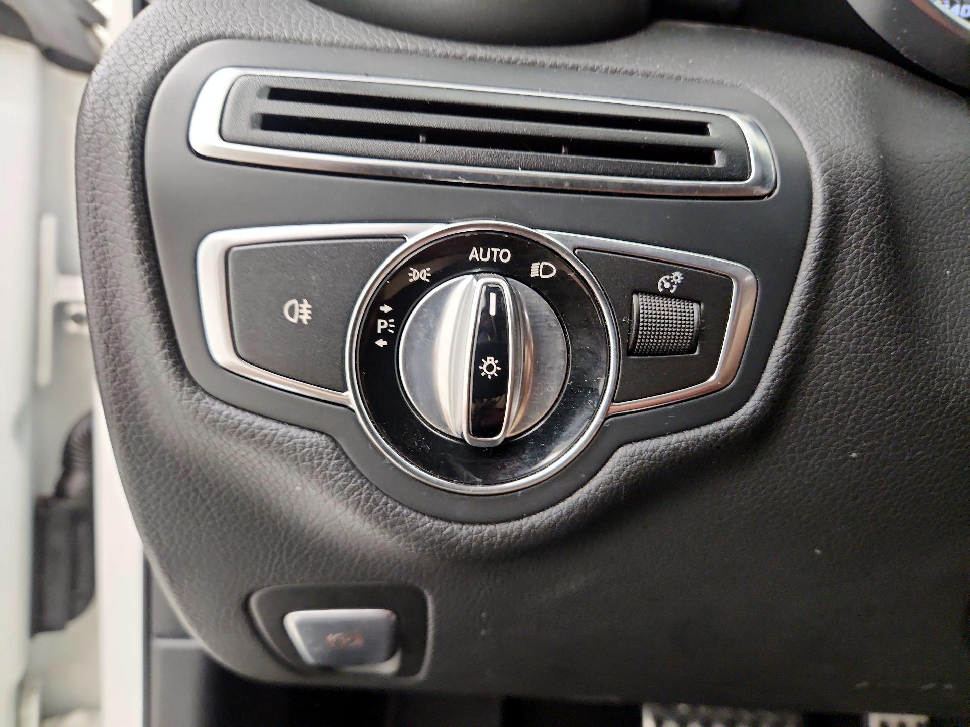 Thumbnail: 2015 Mercedes-Benz C-Class - 13