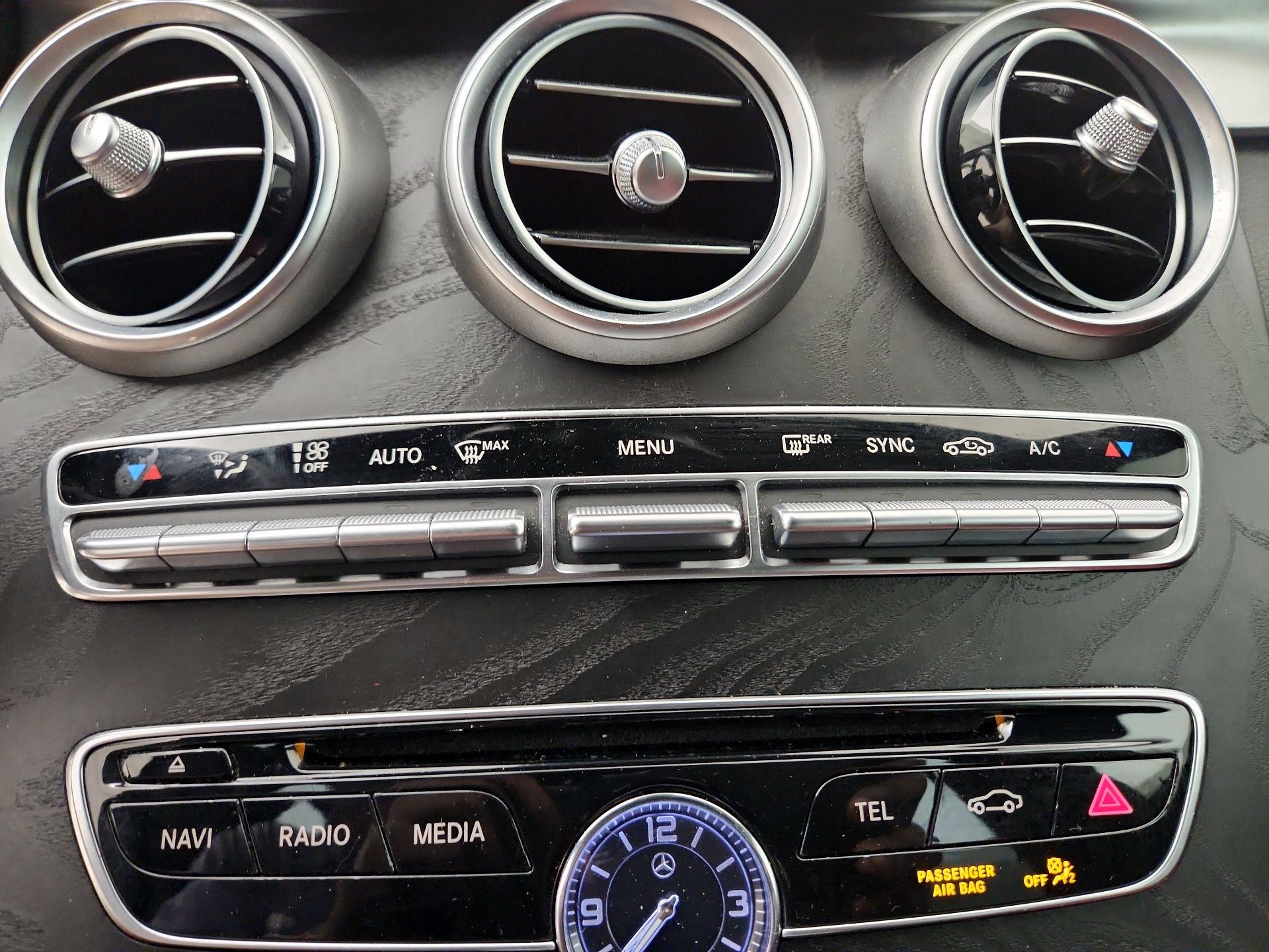 Thumbnail: 2015 Mercedes-Benz C-Class - 16
