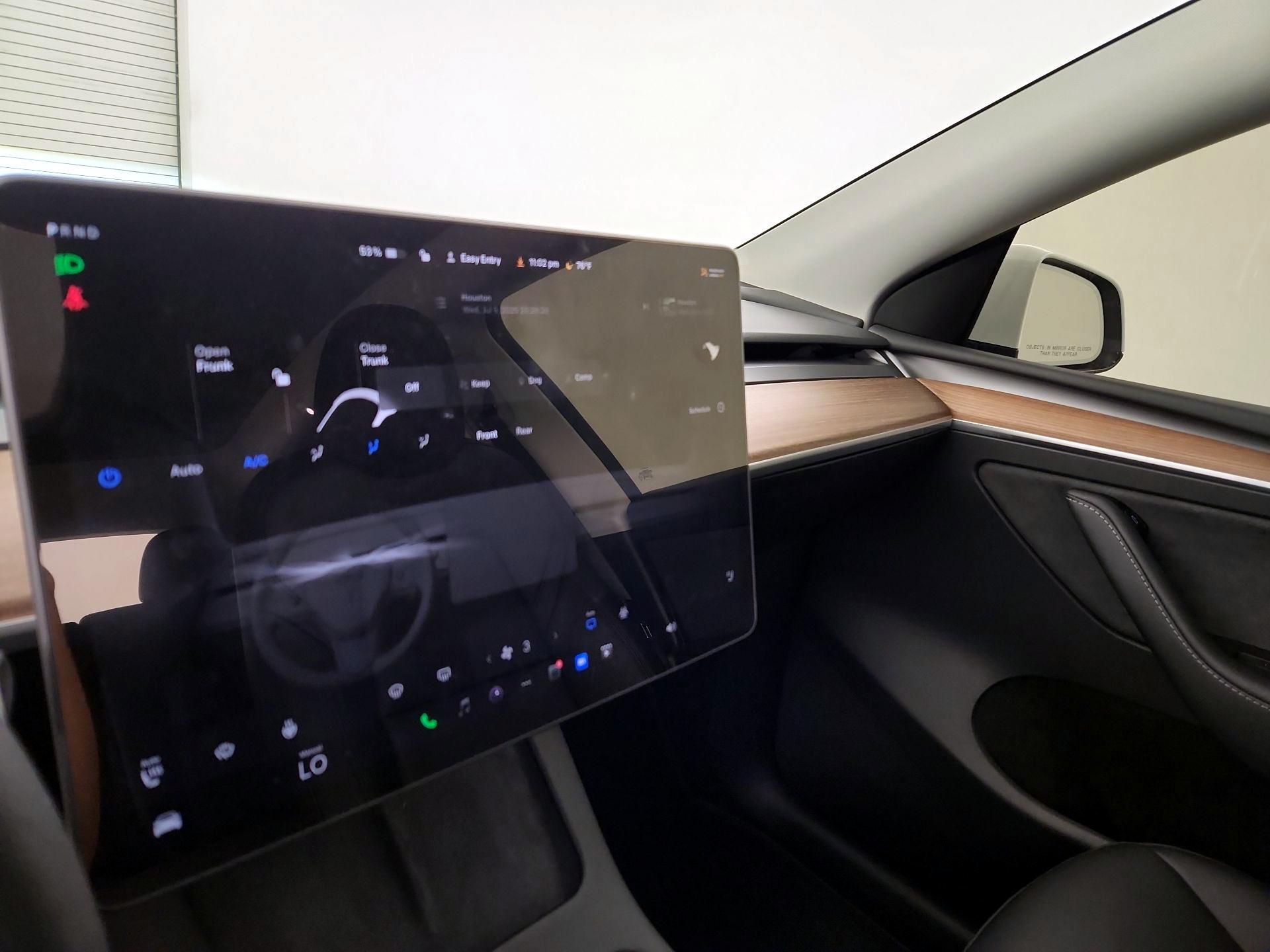 Thumbnail: 2024 Tesla Model Y - 15