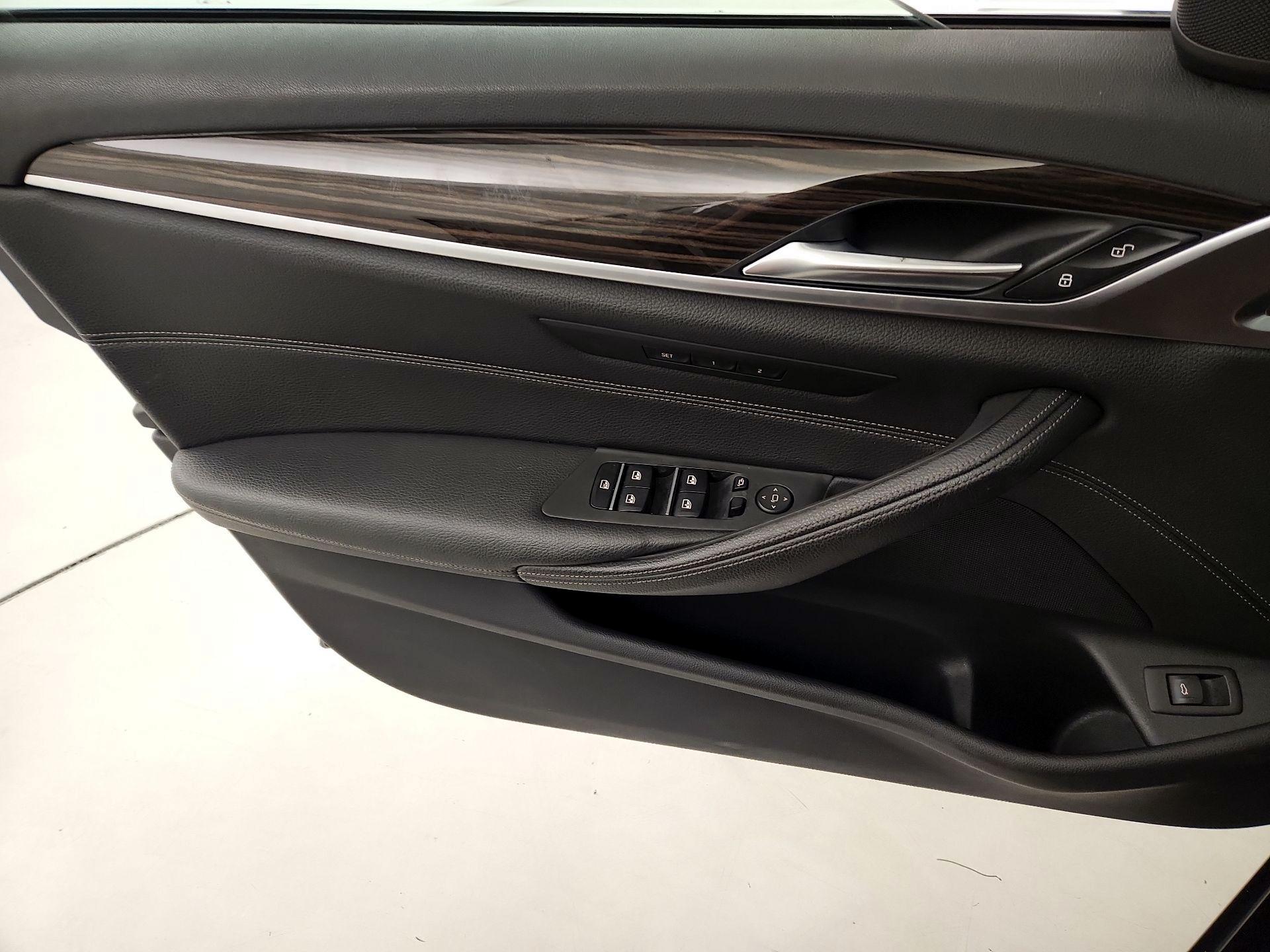 Thumbnail: 2019 BMW 5 Series - 12