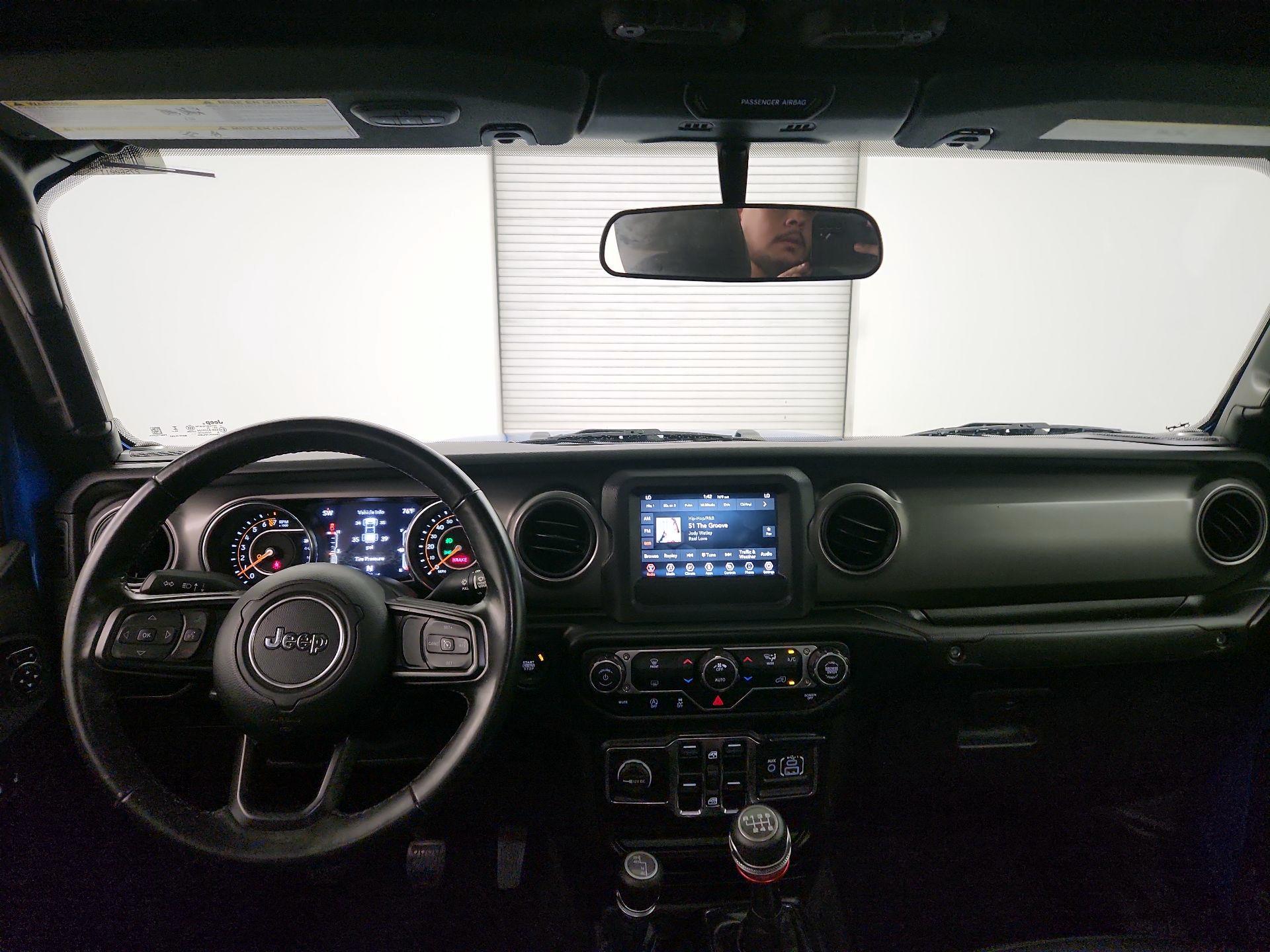 Thumbnail: 2021 Jeep Gladiator - 9