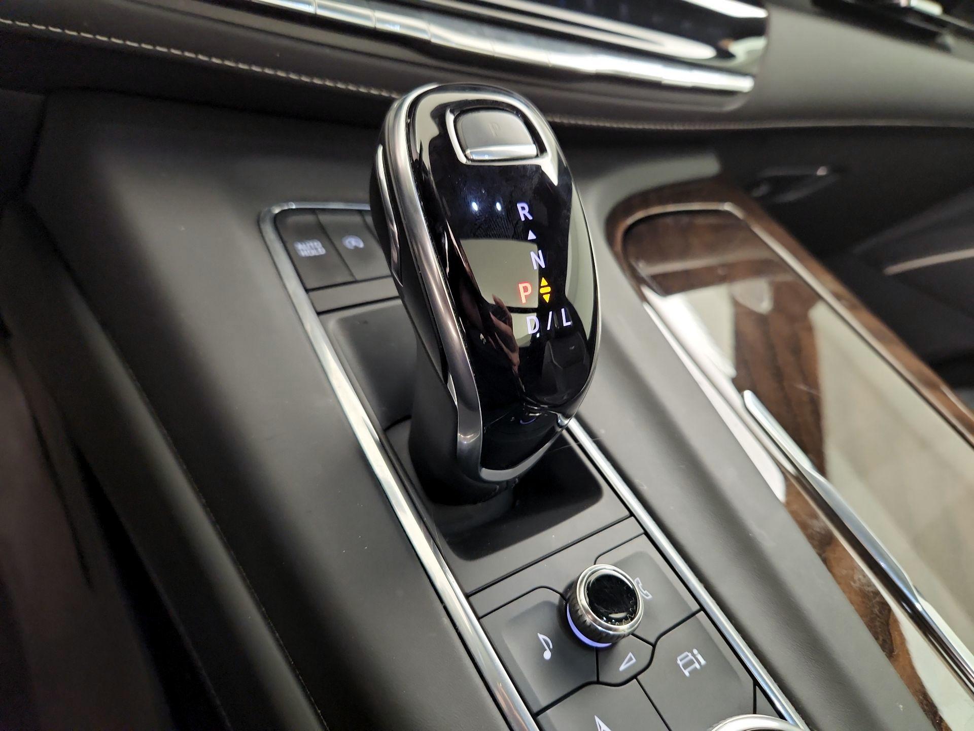 Thumbnail: 2023 Cadillac Escalade - 18