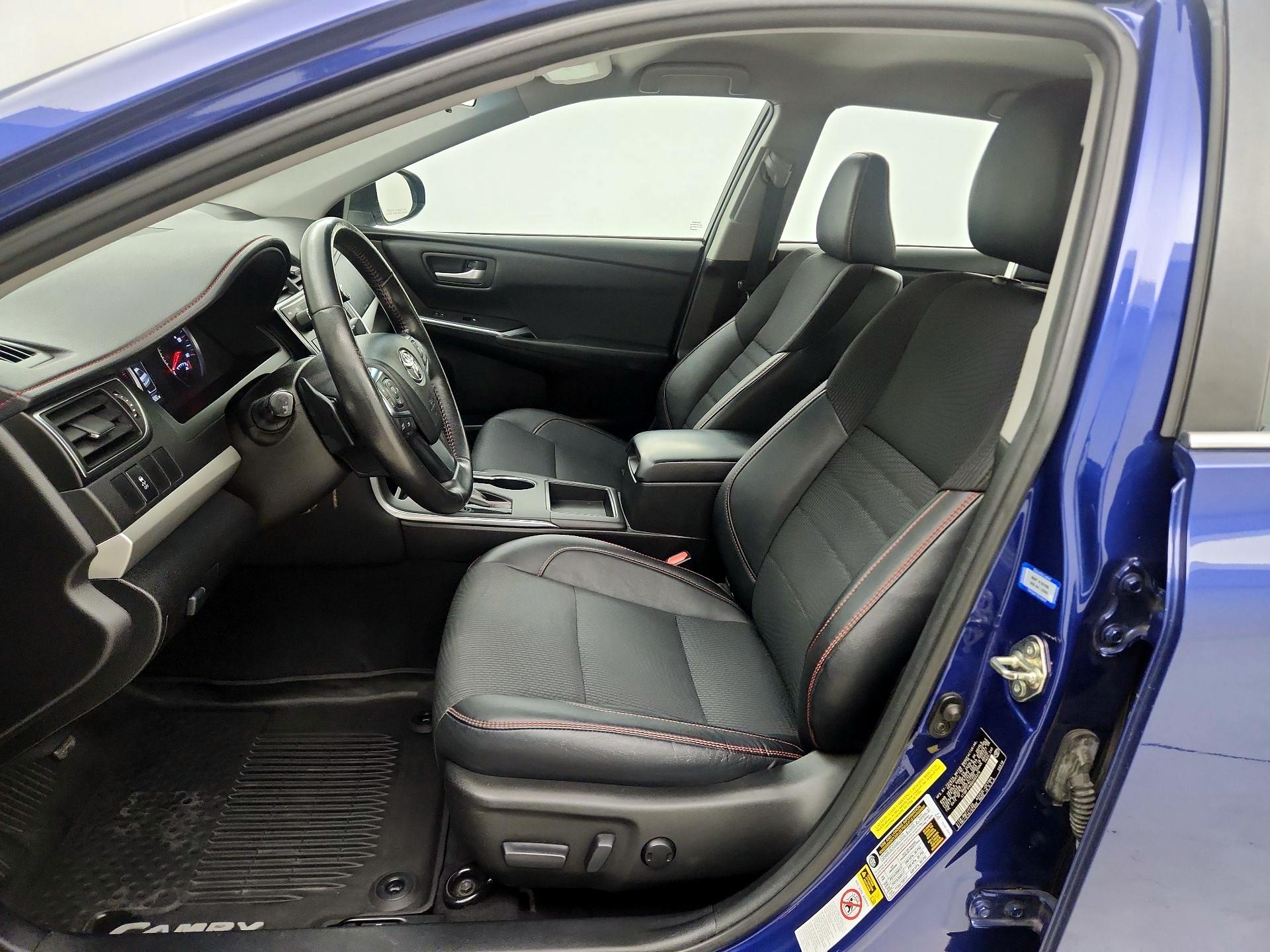 Thumbnail: 2016 Toyota Camry - 11