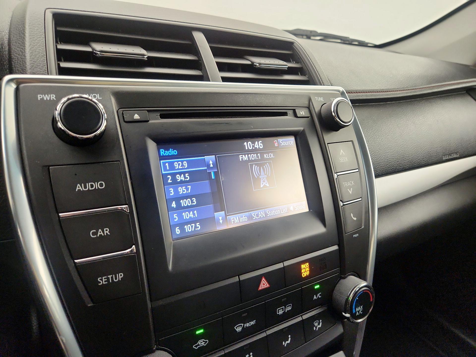 Thumbnail: 2016 Toyota Camry - 15