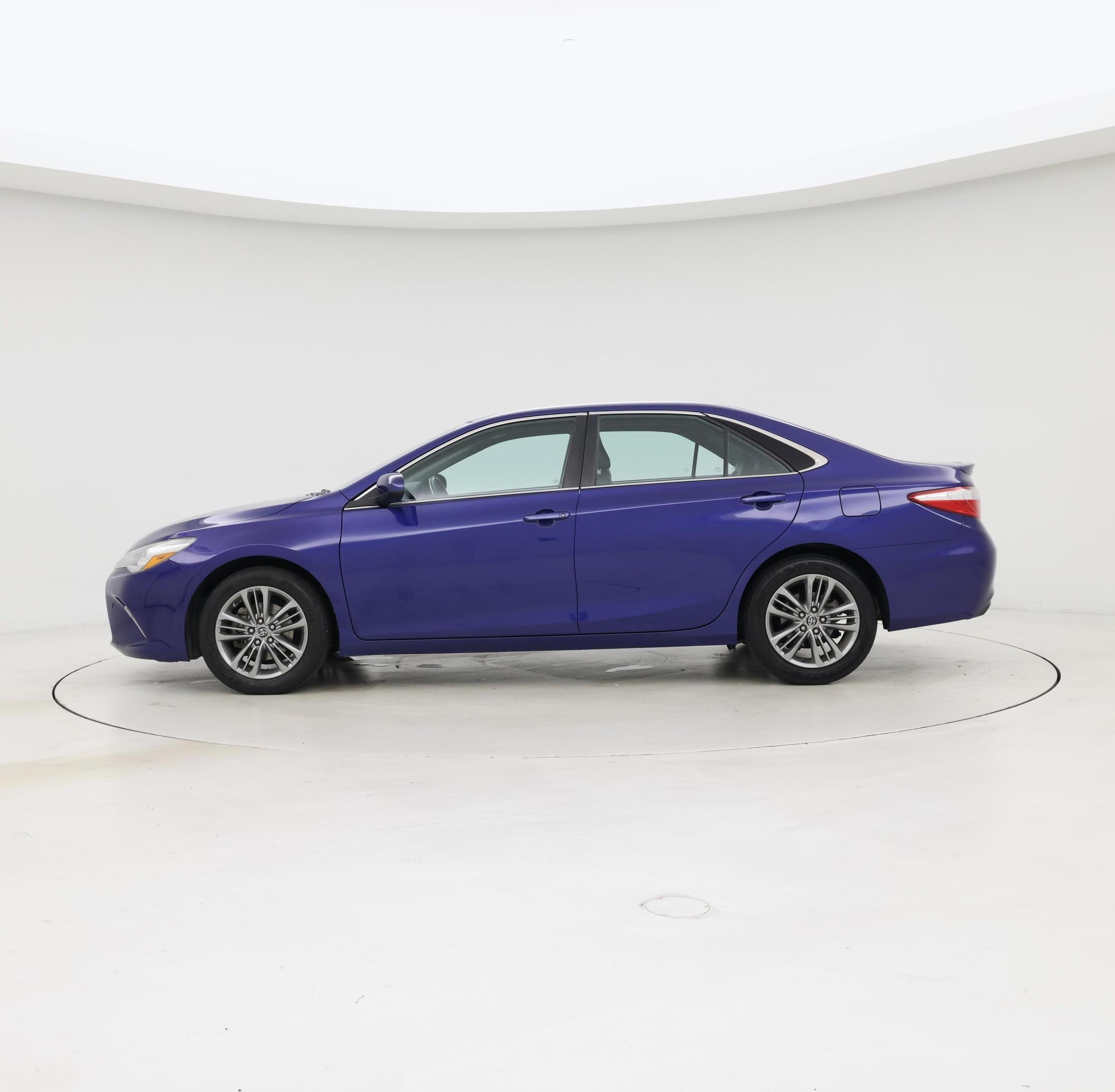 Thumbnail: 2016 Toyota Camry - 3