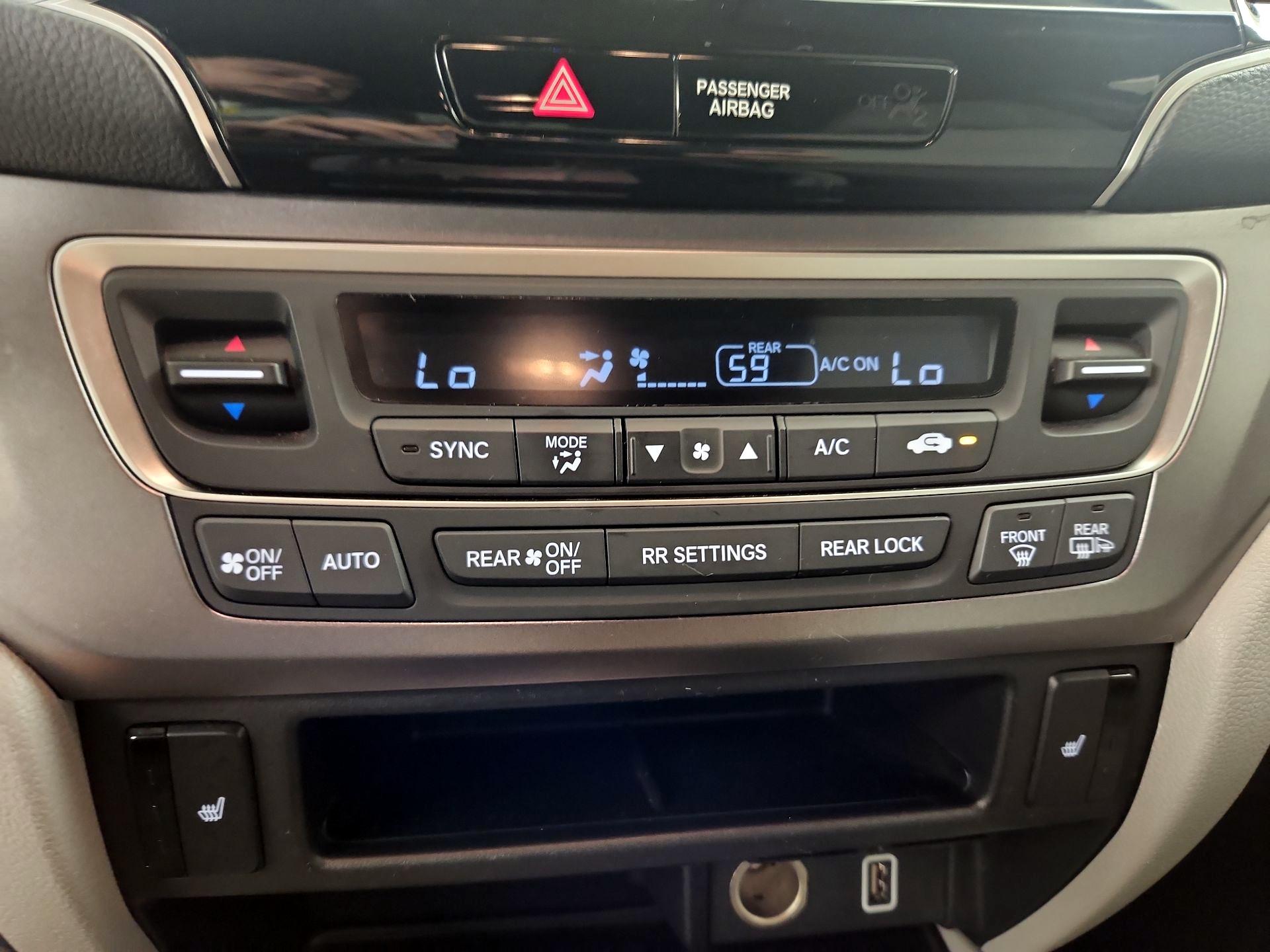 Thumbnail: 2019 Honda Pilot - 16