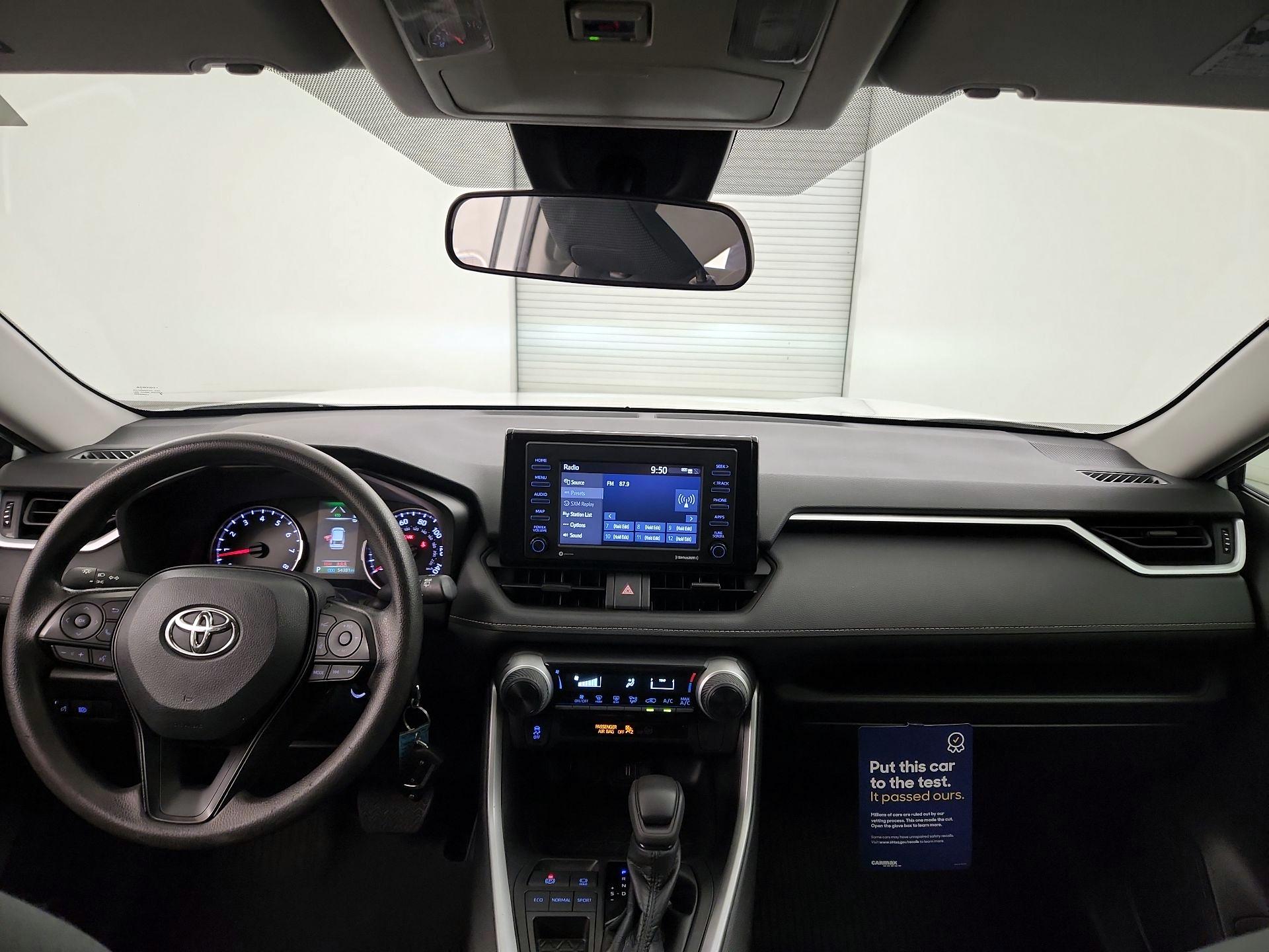 Thumbnail: 2022 Toyota RAV4 - 9