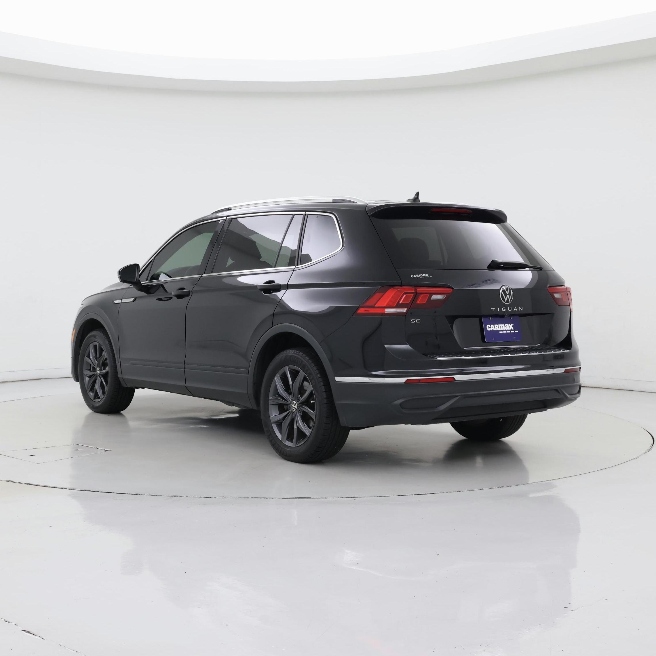 Thumbnail: 2023 Volkswagen Tiguan - 2