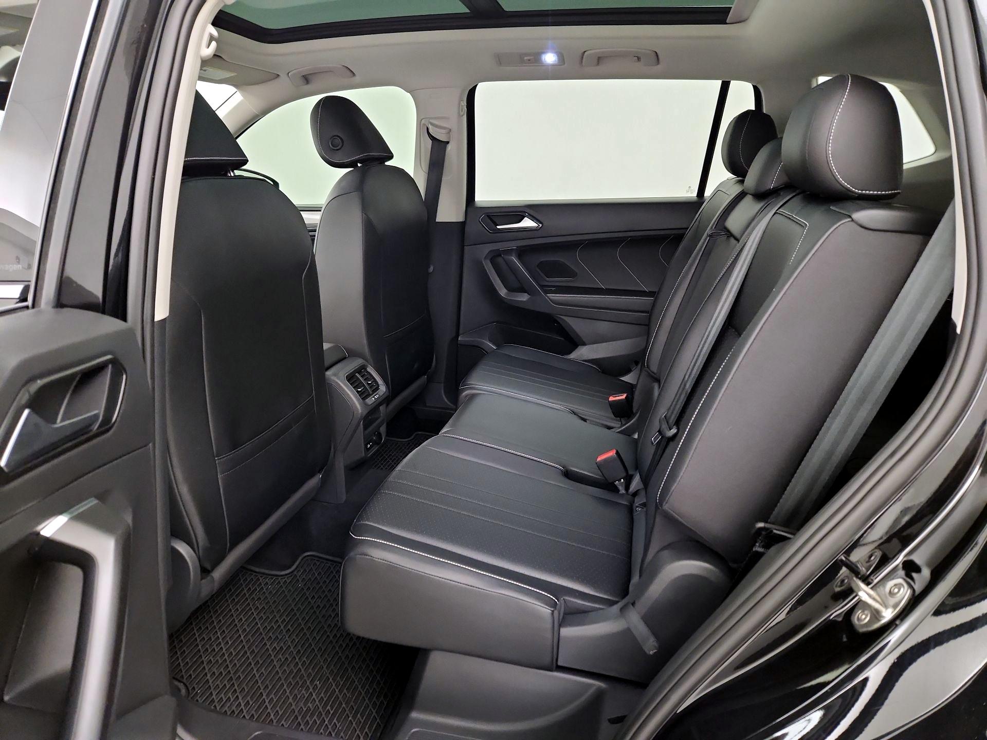 Thumbnail: 2023 Volkswagen Tiguan - 20