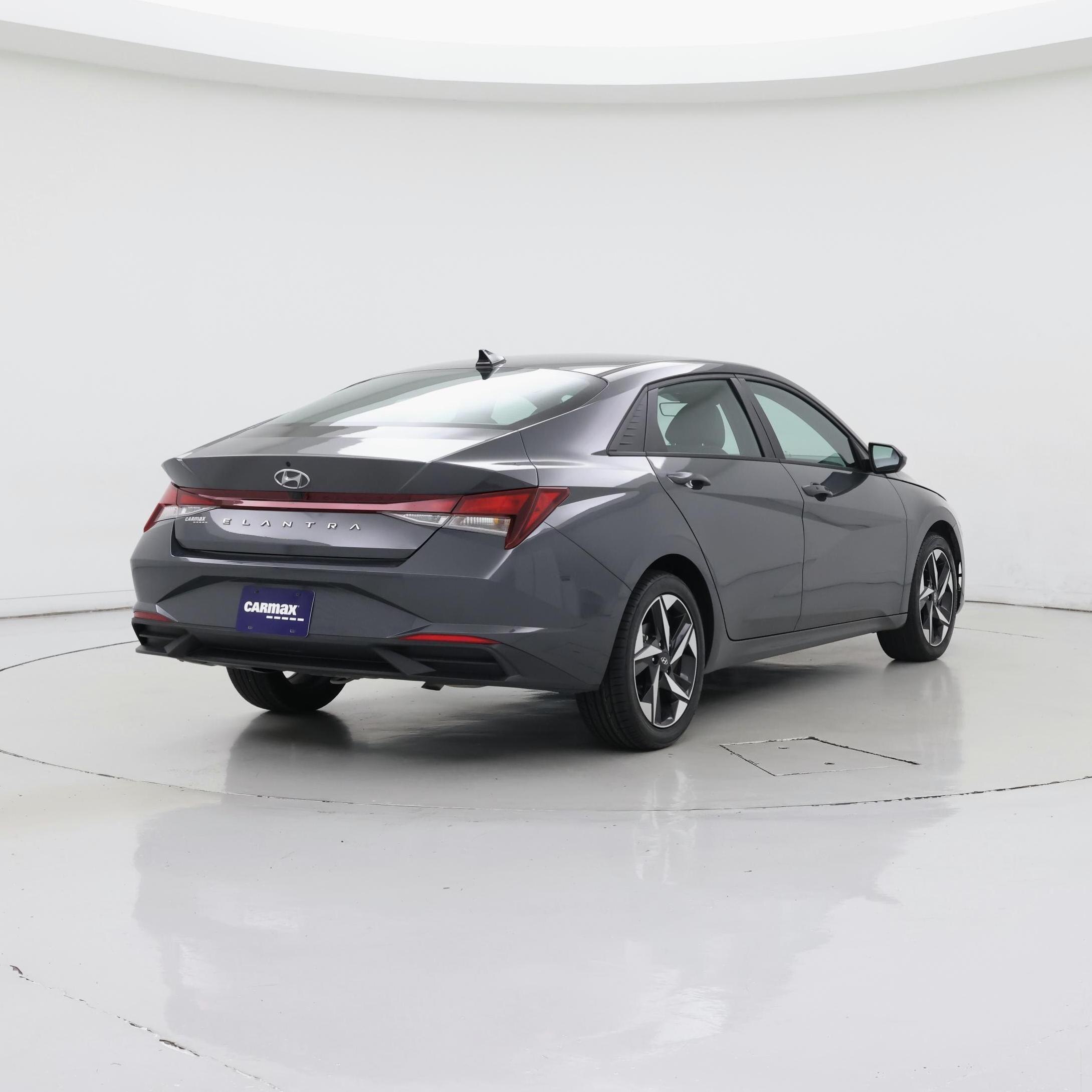 Thumbnail: 2023 Hyundai Elantra - 8