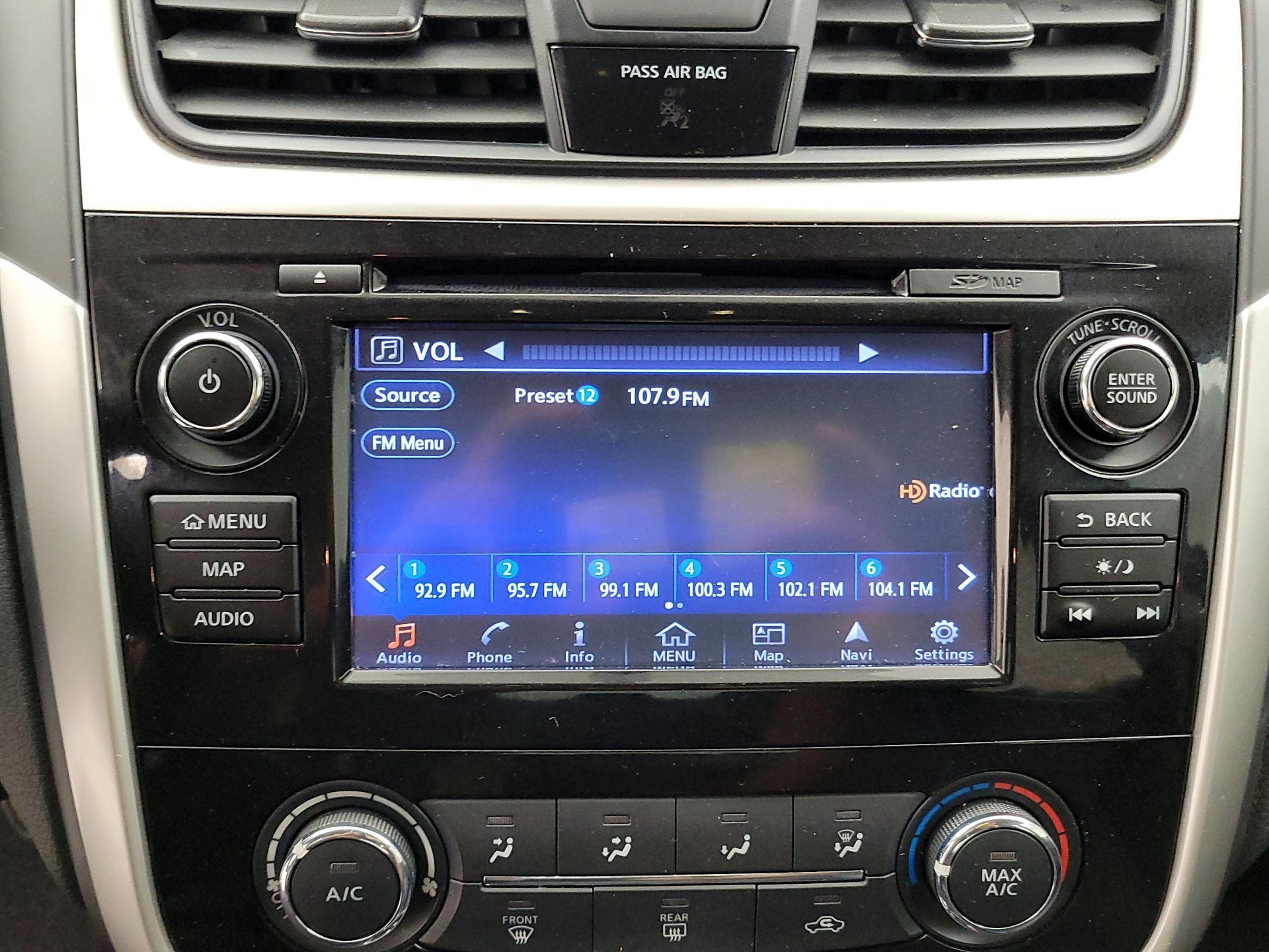 Thumbnail: 2018 Nissan Altima - 15